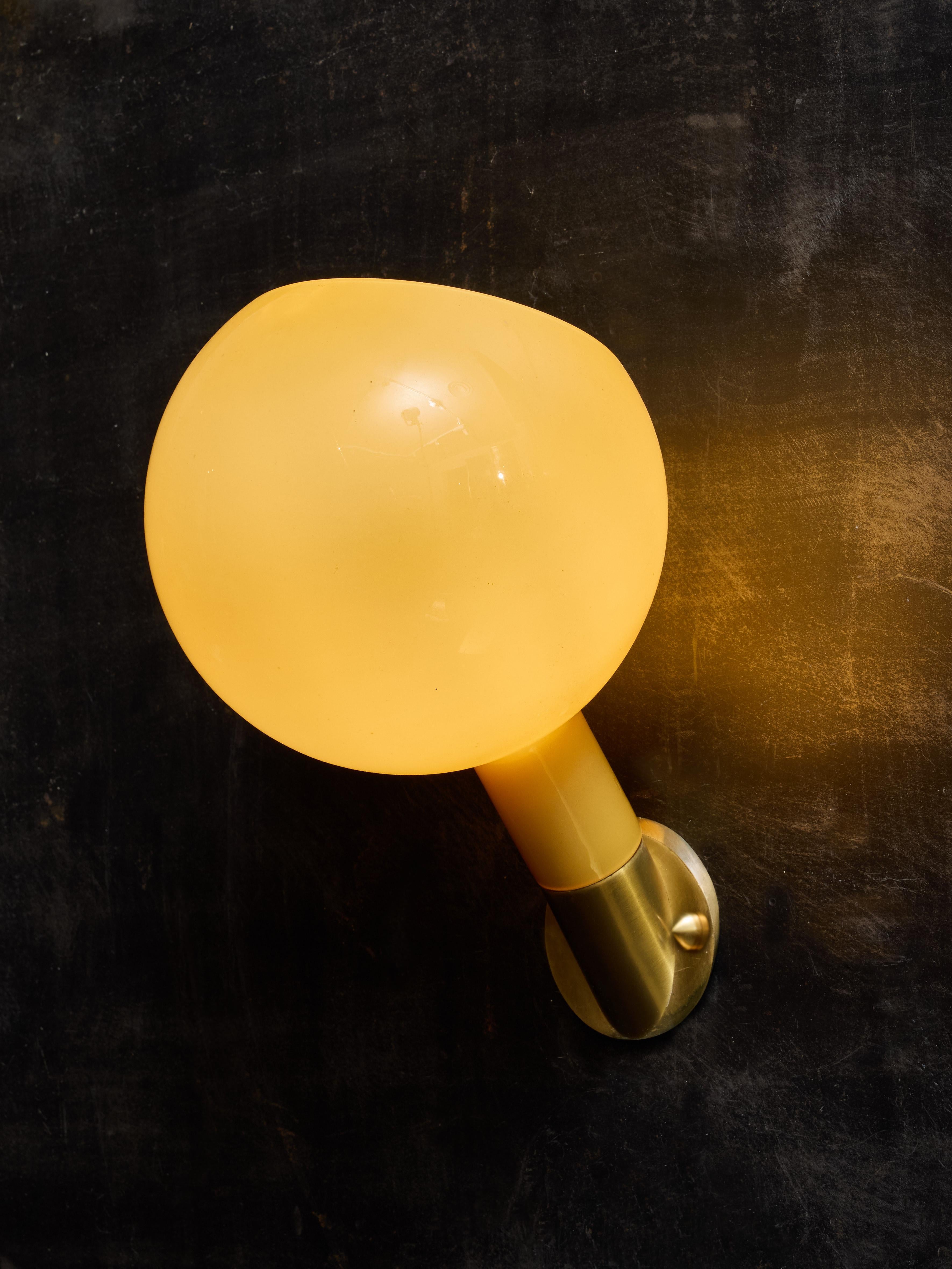 Pair of Gae Aulenti and Piero Castiglioni for Fontana Arte Wall Sconces In Good Condition In Saint-Ouen, IDF