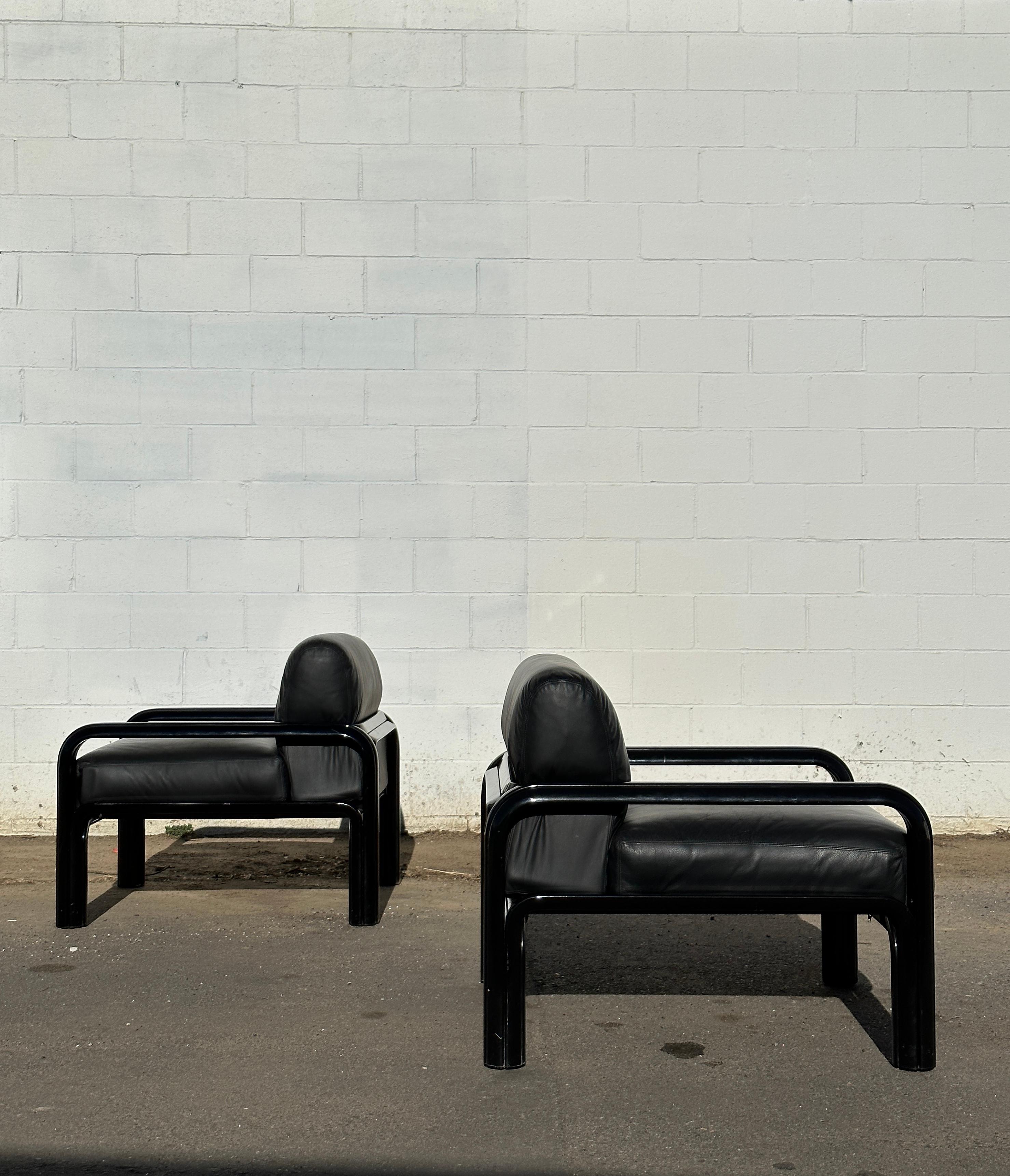 Pair of Gae Aulenti Black Leather Lounge Chairs for Knoll, Marked 11