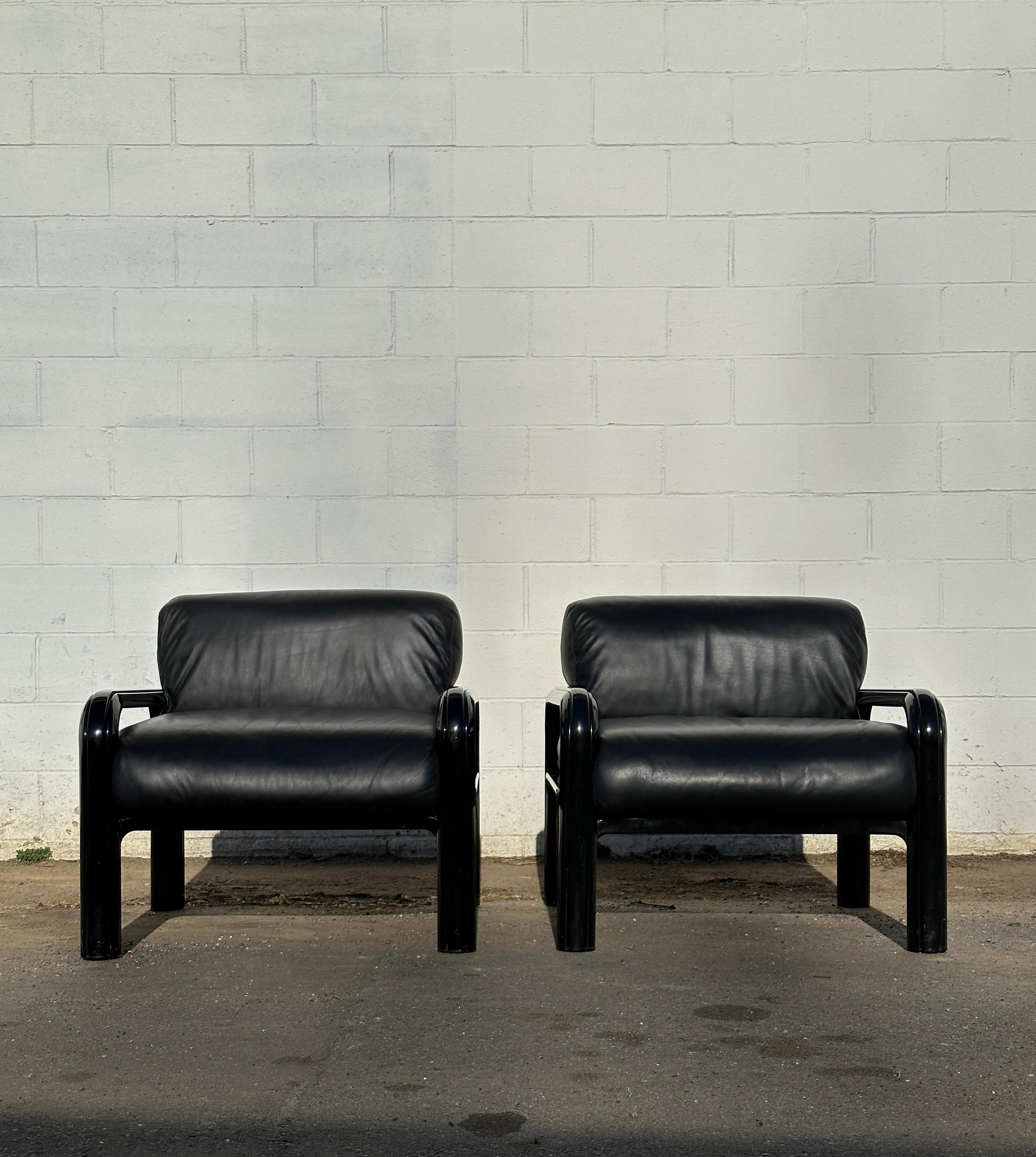 Pair of Gae Aulenti Black Leather Lounge Chairs for Knoll, Marked 2