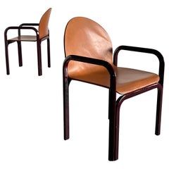 Pareja de sillones "Orsay" de Gae Aulenti para Knoll International en cuero coñac