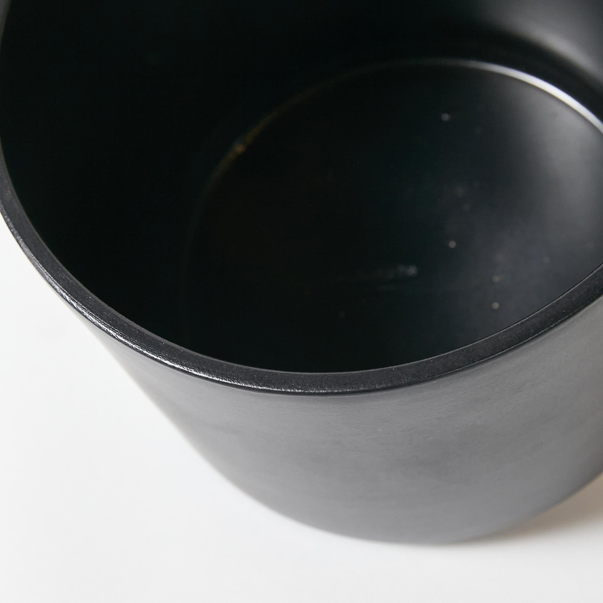 Glazed Pair of Gainey Planters in Satin Black Glaze, California Architectural Pottery For Sale