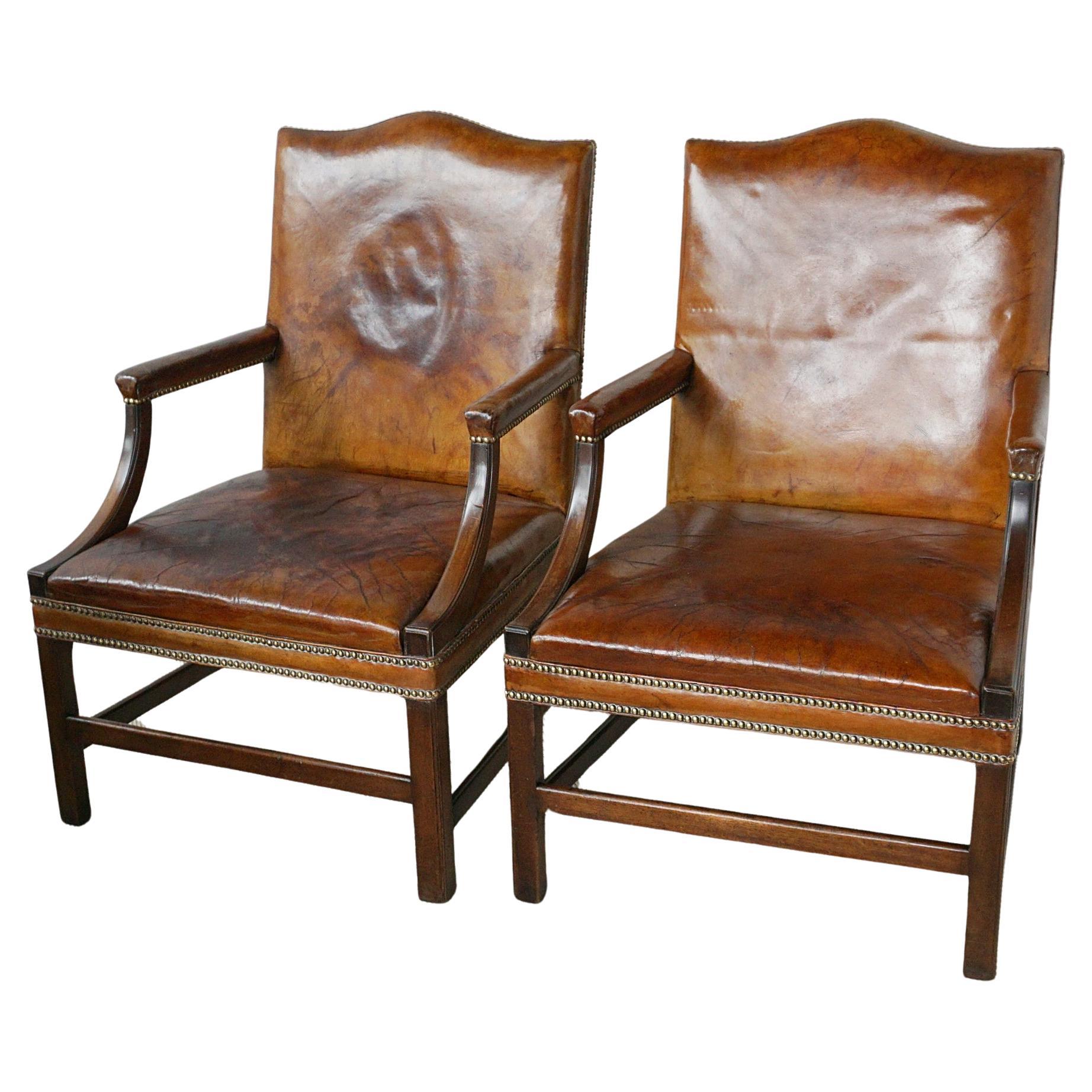 Paire de fauteuils de la bibliothèque de Gainsborough anglais, vers 1890 en vente