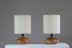 Paire de lampes "Galets" en noyer par Marc Pascal, France, vers 1970