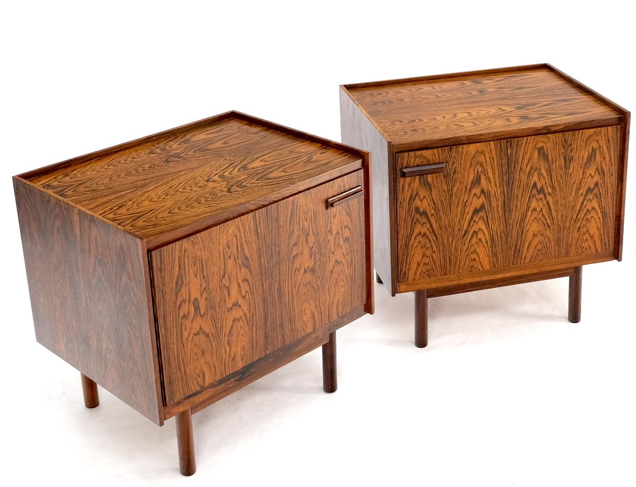 Pair of Gallery Top Danish Mid Century Modern Rosewood End Tables Night Stands For Sale 4