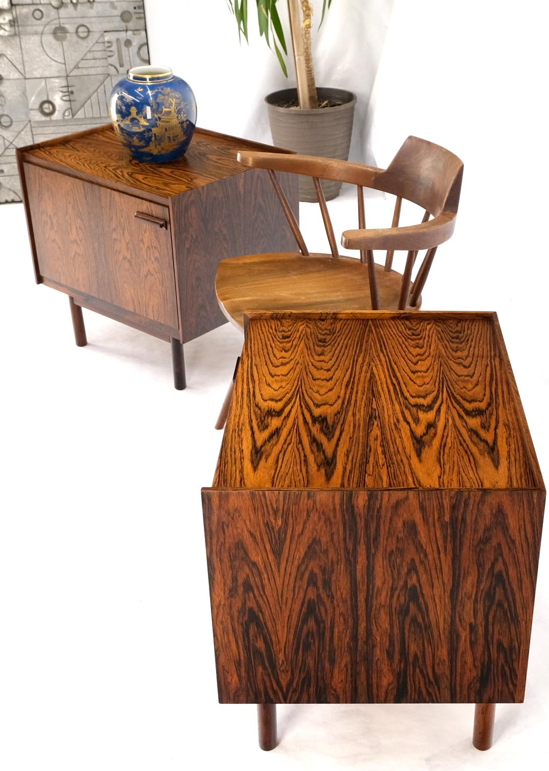 Pair of Gallery Top Danish Mid Century Modern Rosewood End Tables Night Stands For Sale 5