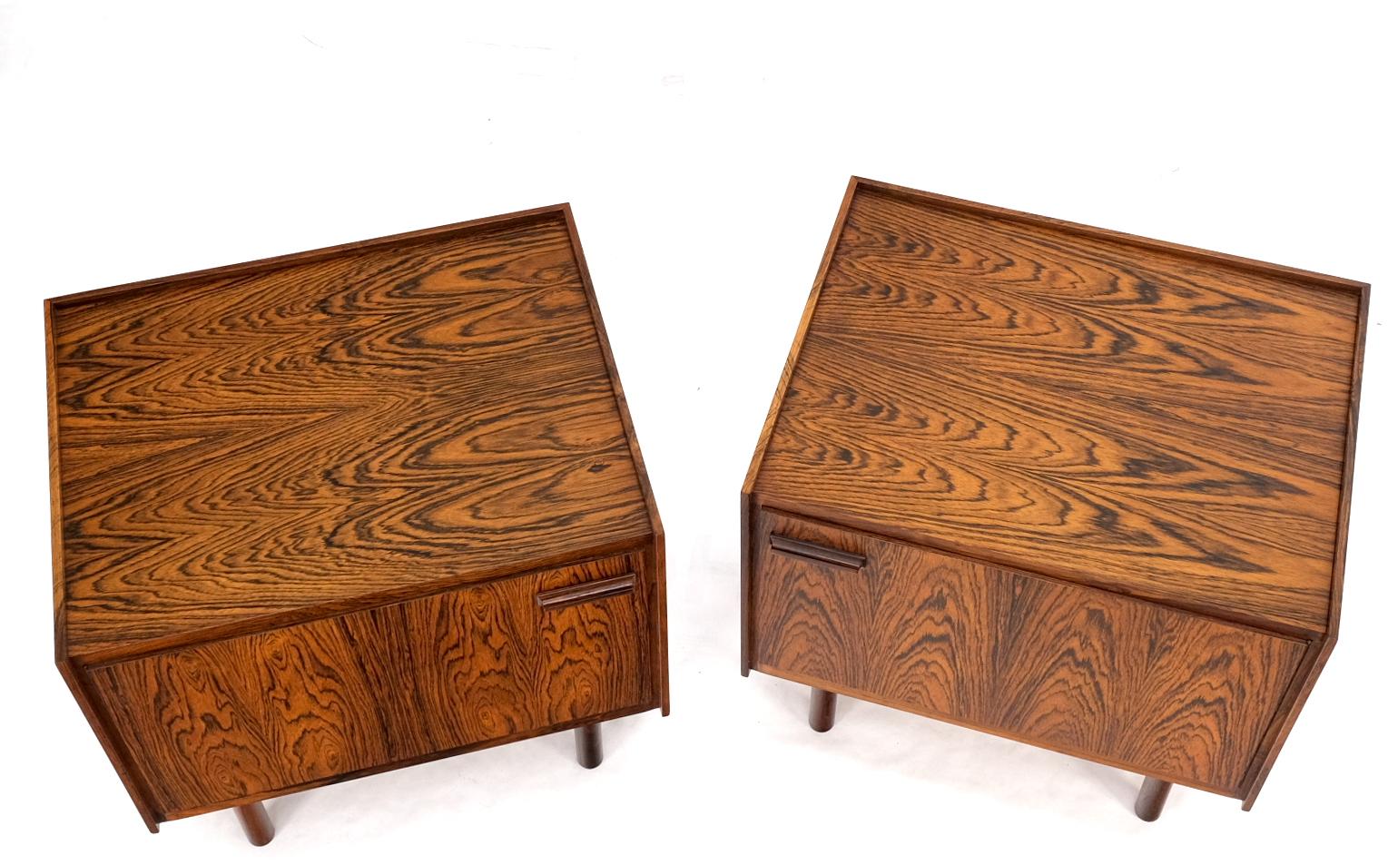 Pair of Gallery Top Danish Mid Century Modern Rosewood End Tables Night Stands For Sale 7