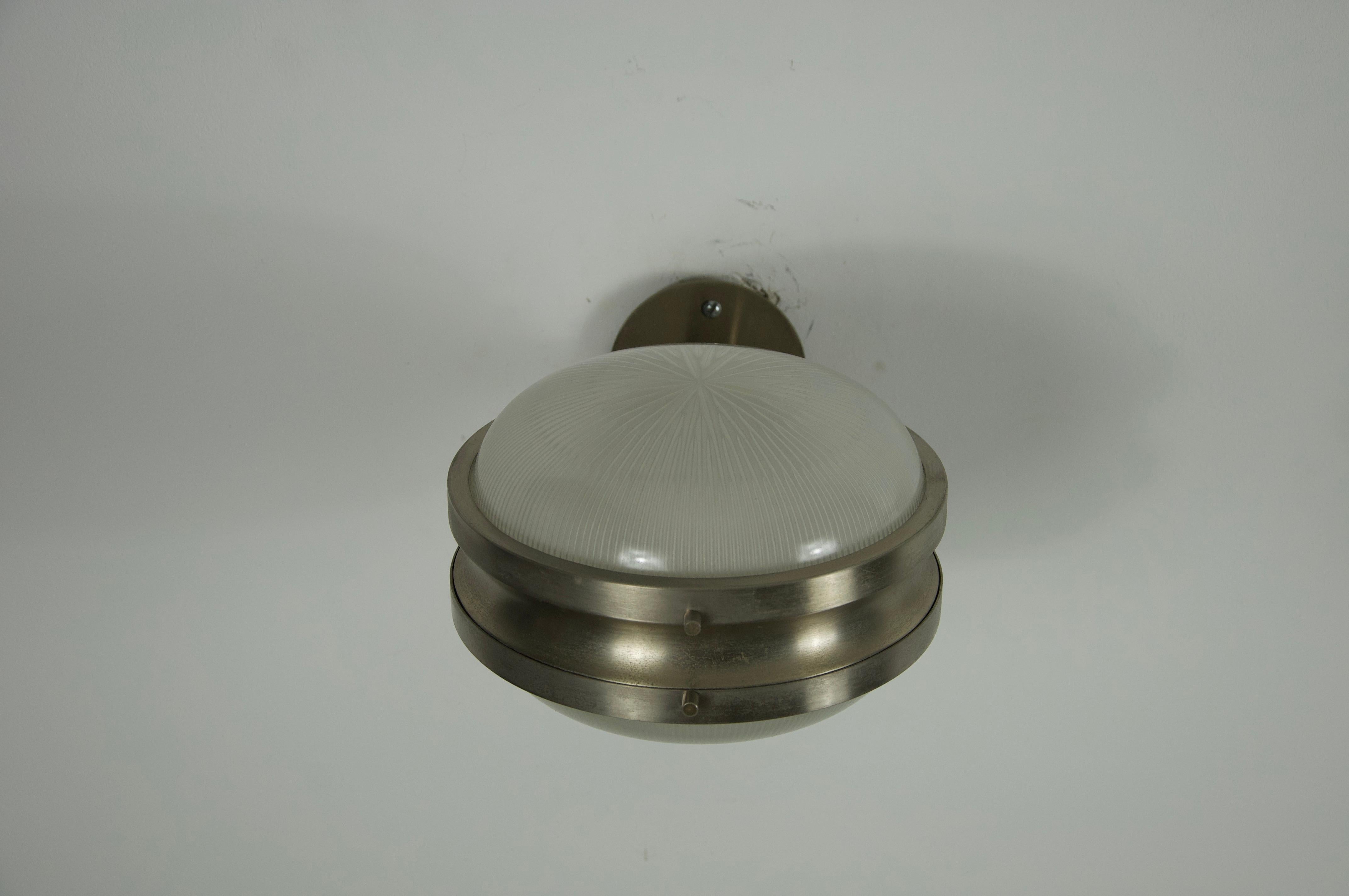 Glass Pair of Gamma Wall Lights by Sergio Mazza for Artemide, 1960s, Italy For Sale