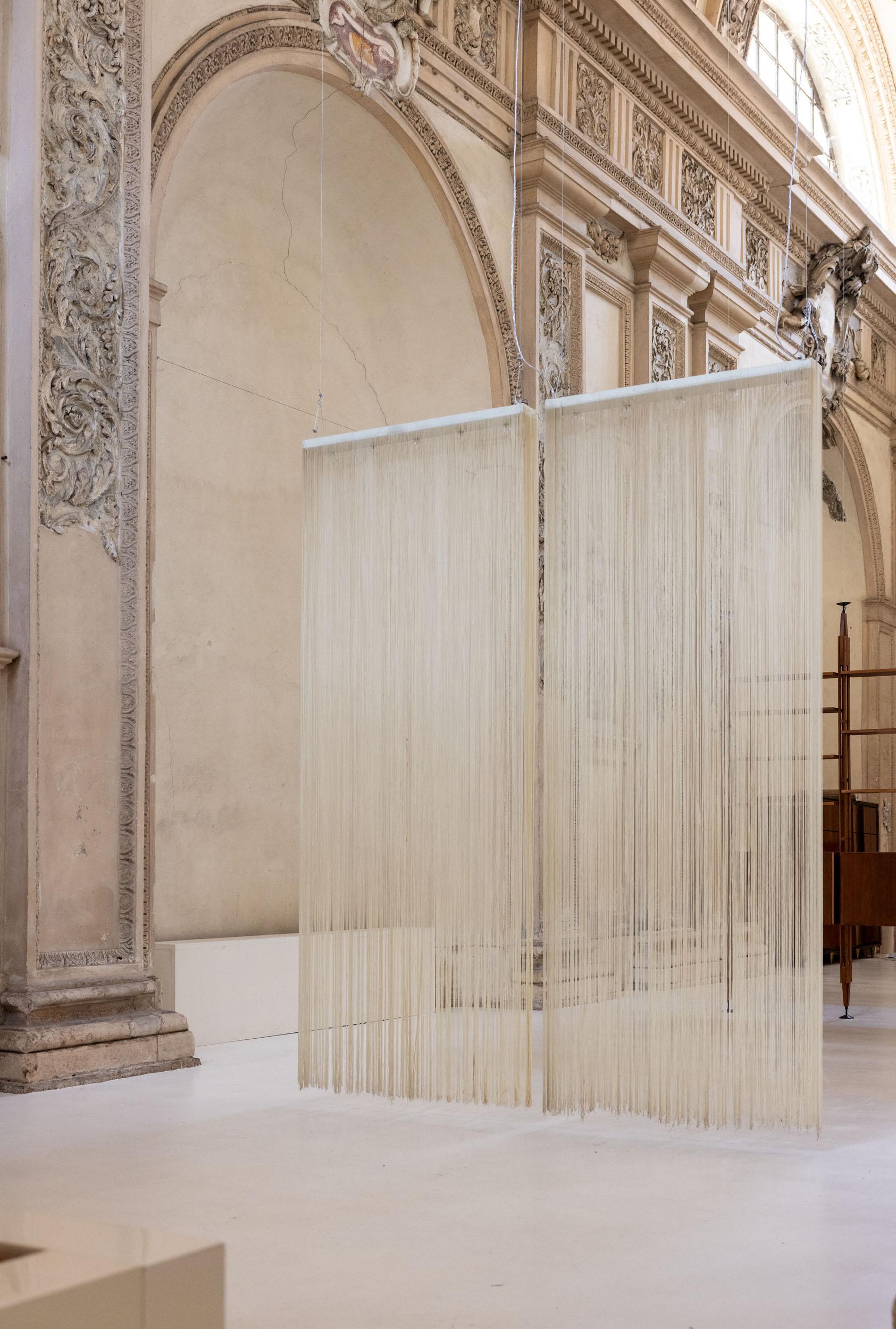 Paire de lampes suspendues Garbo de Mariyo Yagi pour Sirrah, Italie, 1973 en vente 4