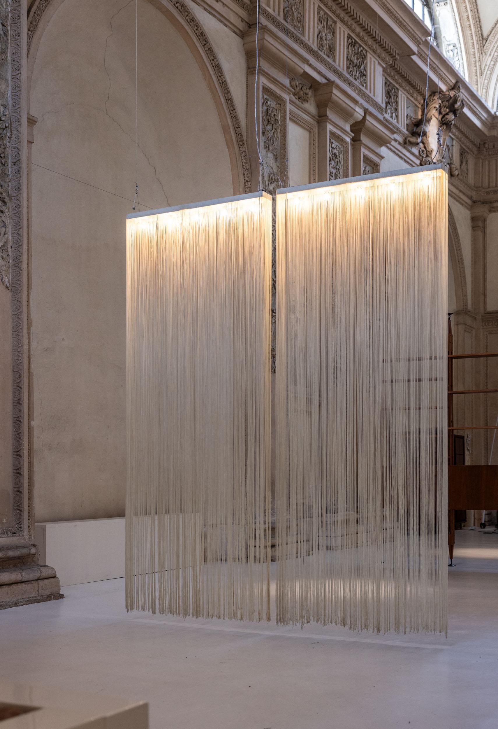 italien Paire de lampes suspendues Garbo de Mariyo Yagi pour Sirrah, Italie, 1973 en vente
