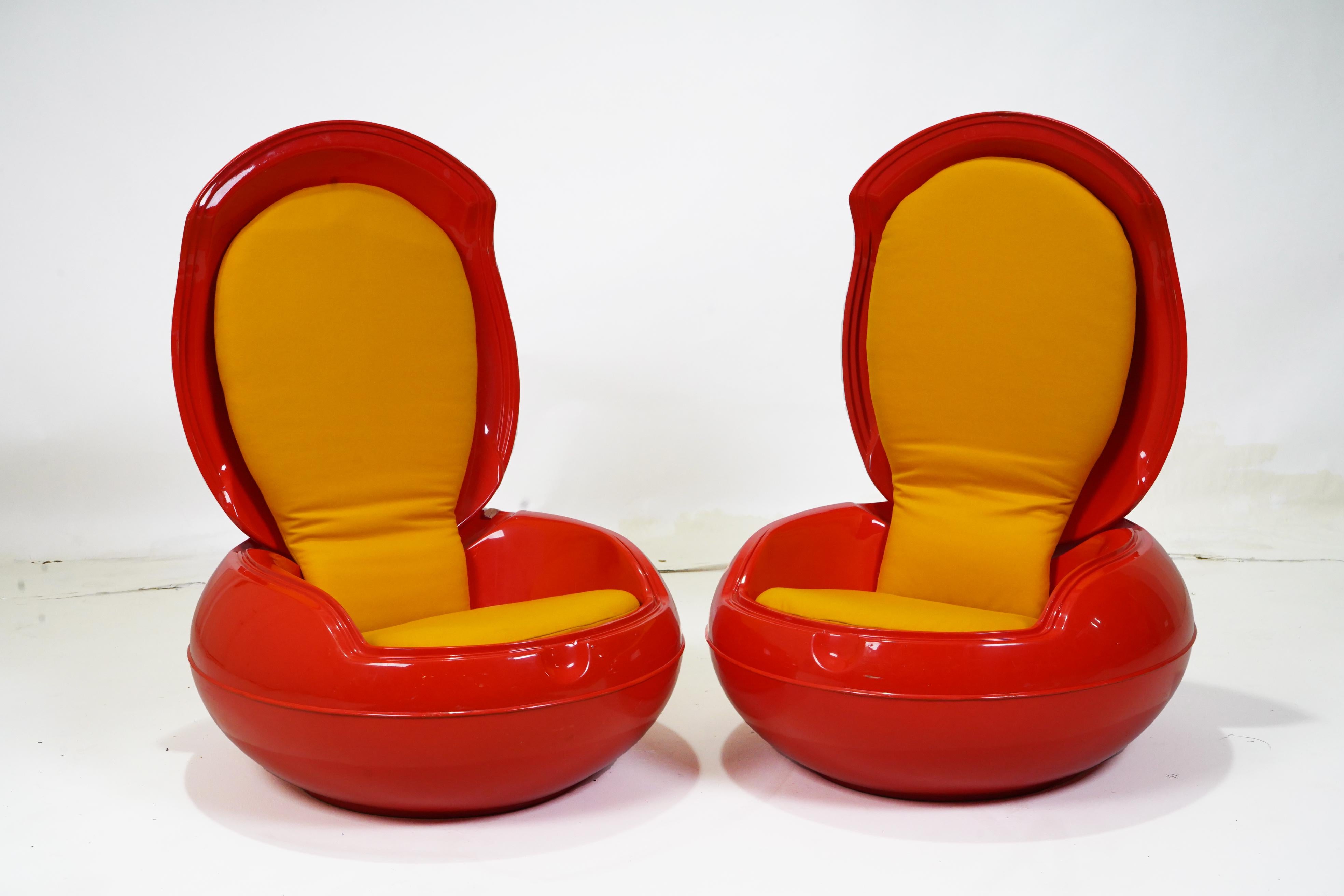Résine époxy Paire de chaises en époxy « Garden Egg » de Peter Ghyczy en vente