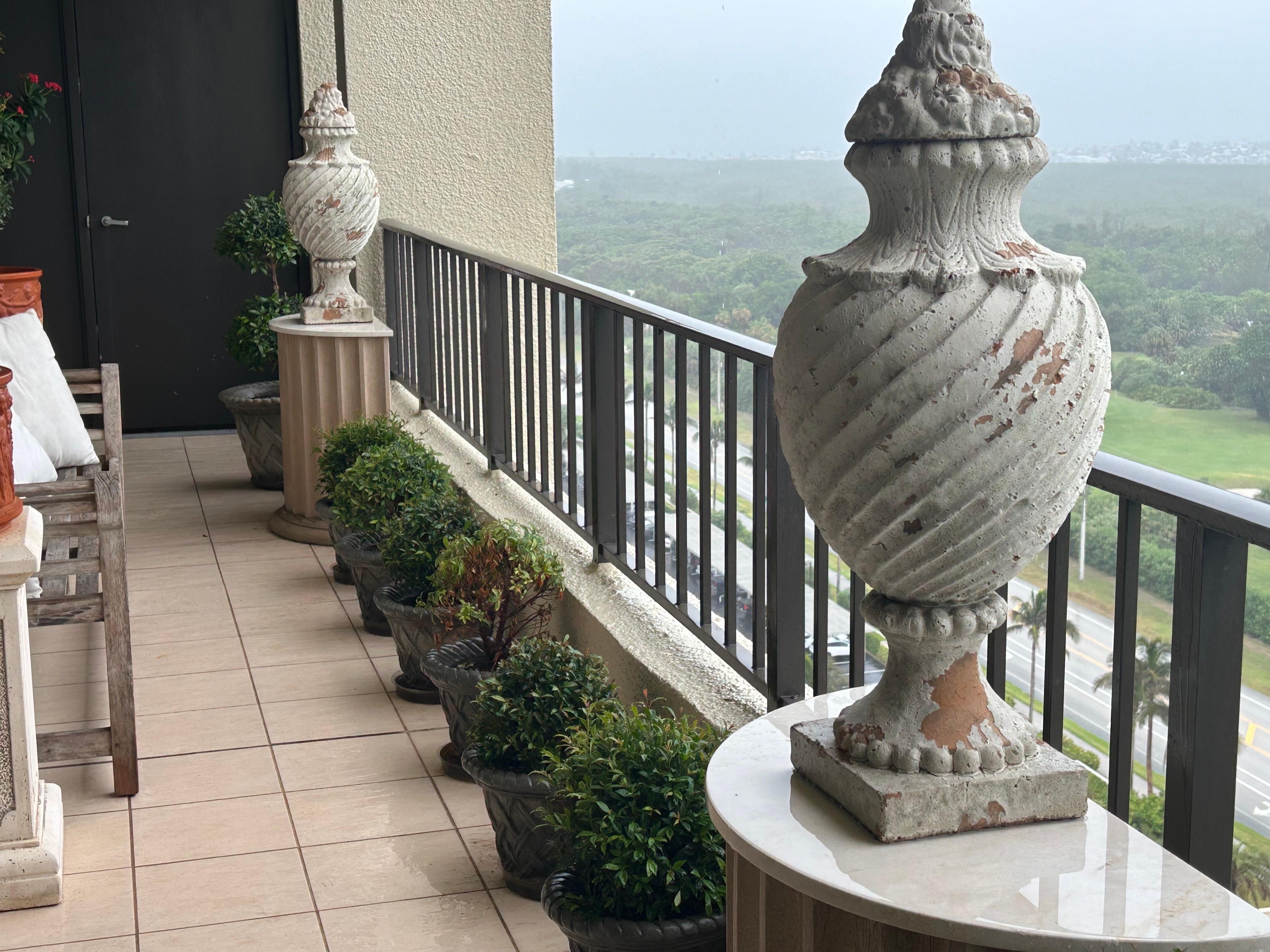 Pair of garden tables with marble tops on fluted demilune cast sandstone bases For Sale 4