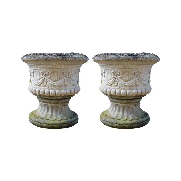 Pair of Garden Urns For Sale at 1stDibs