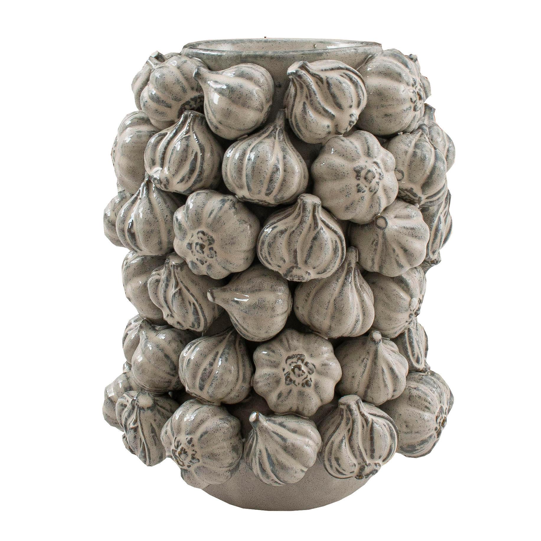 Paar Keramikvasen „Garlic“
Interessantes Paar Keramikvasen in Form von Knoblauch, sie sind handgefertigt. Die Vase enthält Knoblauchzwiebeln, die fast echt aussehen. Die Vase ist wasserdicht und eignet sich sowohl für echte als auch für