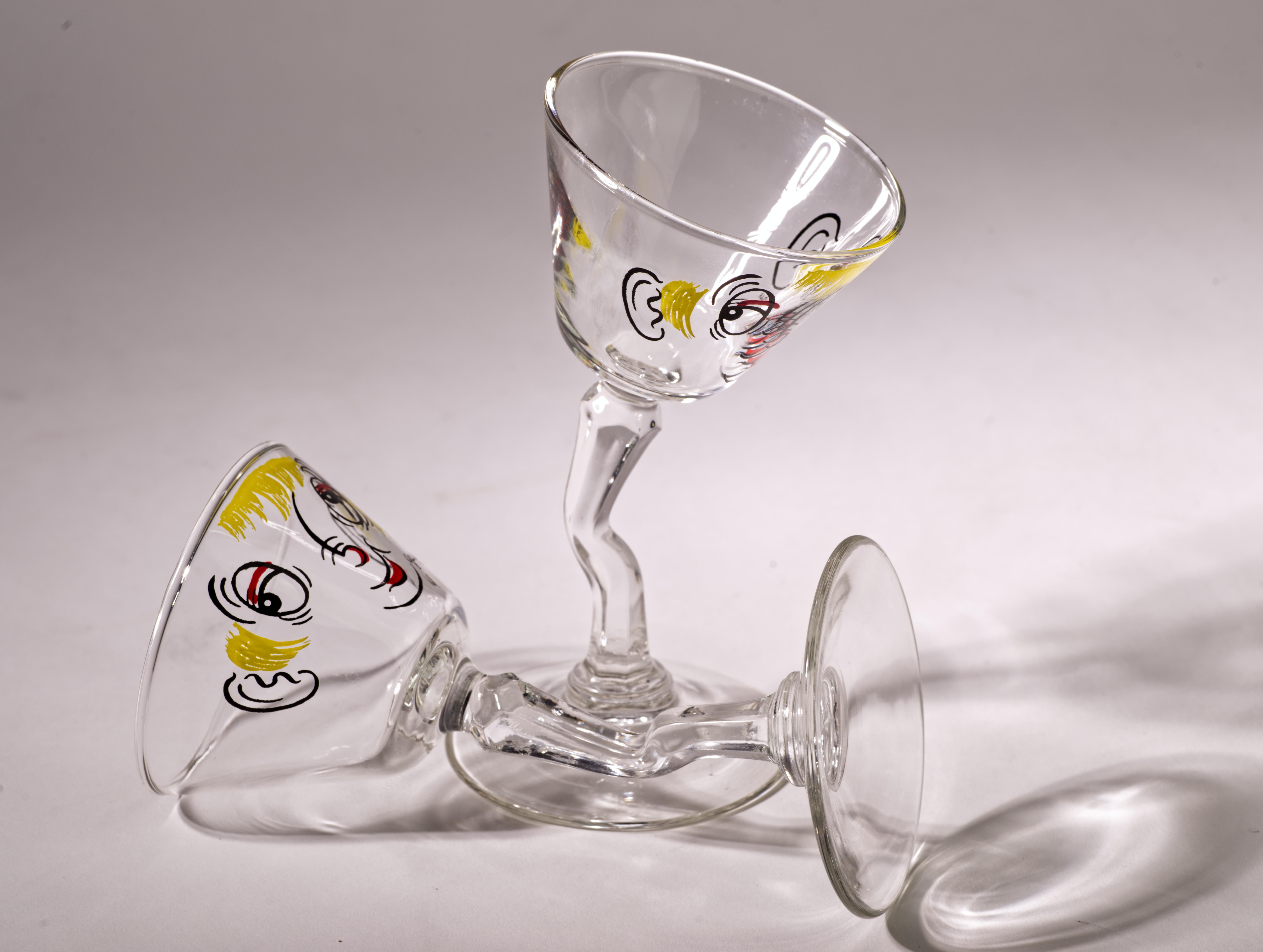 Pareja de copas de cóctel o martini de tallo curvado Beau Brummel de Gay Fad Studio Años 50 en venta 3
