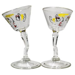 Paire de verres à cocktail ou à martini à pied courbé de Beau Studio Stem, années 1950