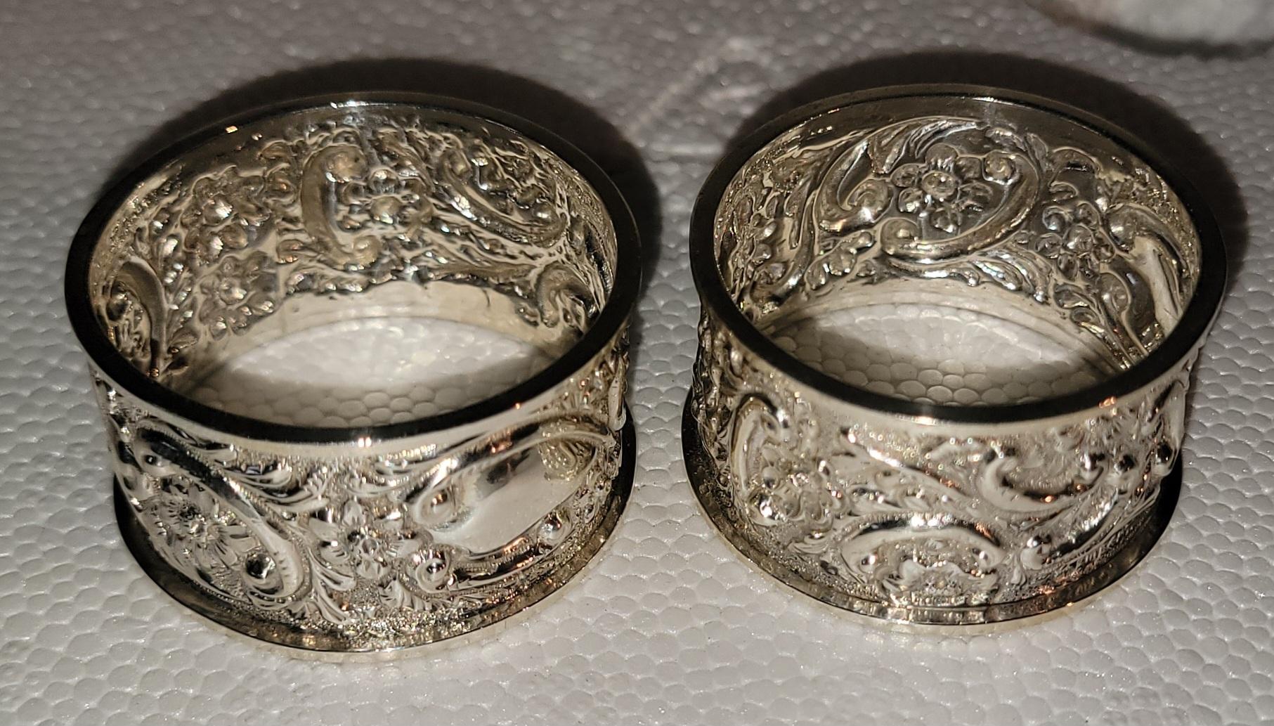 Pair Of Gaydon & Sons Sterling Silver Napkin Holders (amerikanisch) im Angebot