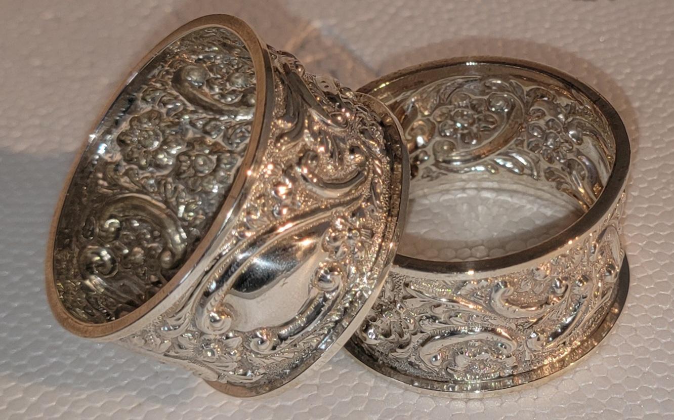 Pair Of Gaydon & Sons Sterling Silver Napkin Holders (Versilbert) im Angebot