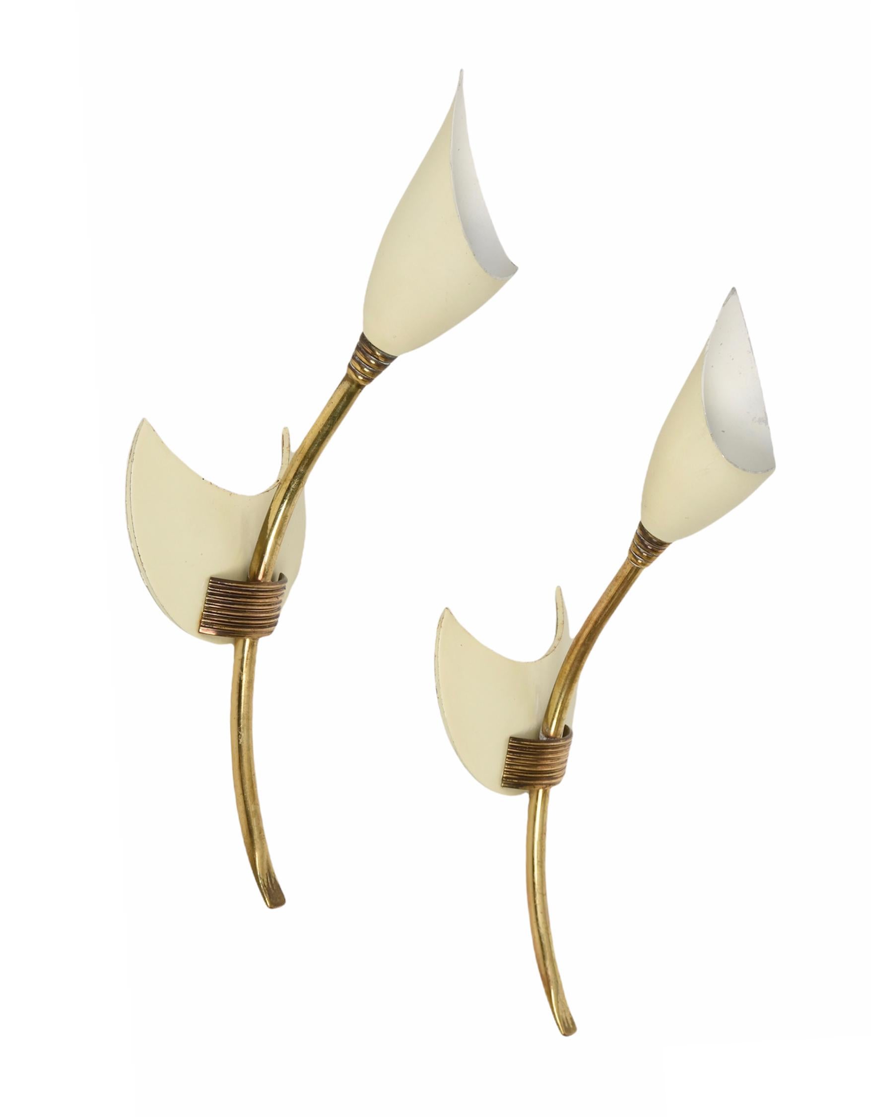 Pair of GCME Midcentury Brass and Enamelled Aluminum Italian Tulip Sconces 1950s For Sale 2