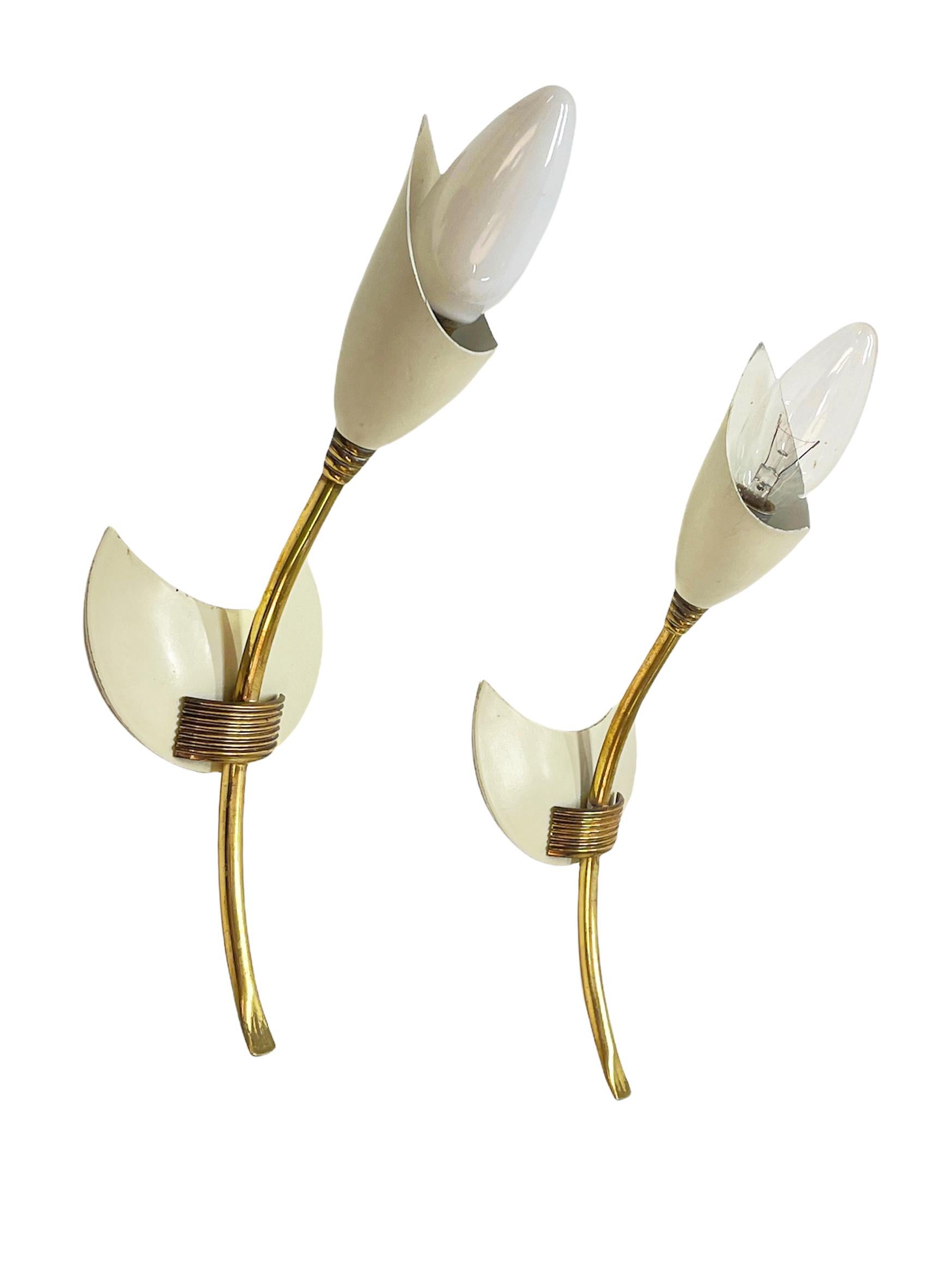 Pair of GCME Midcentury Brass and Enamelled Aluminum Italian Tulip Sconces 1950s For Sale 3