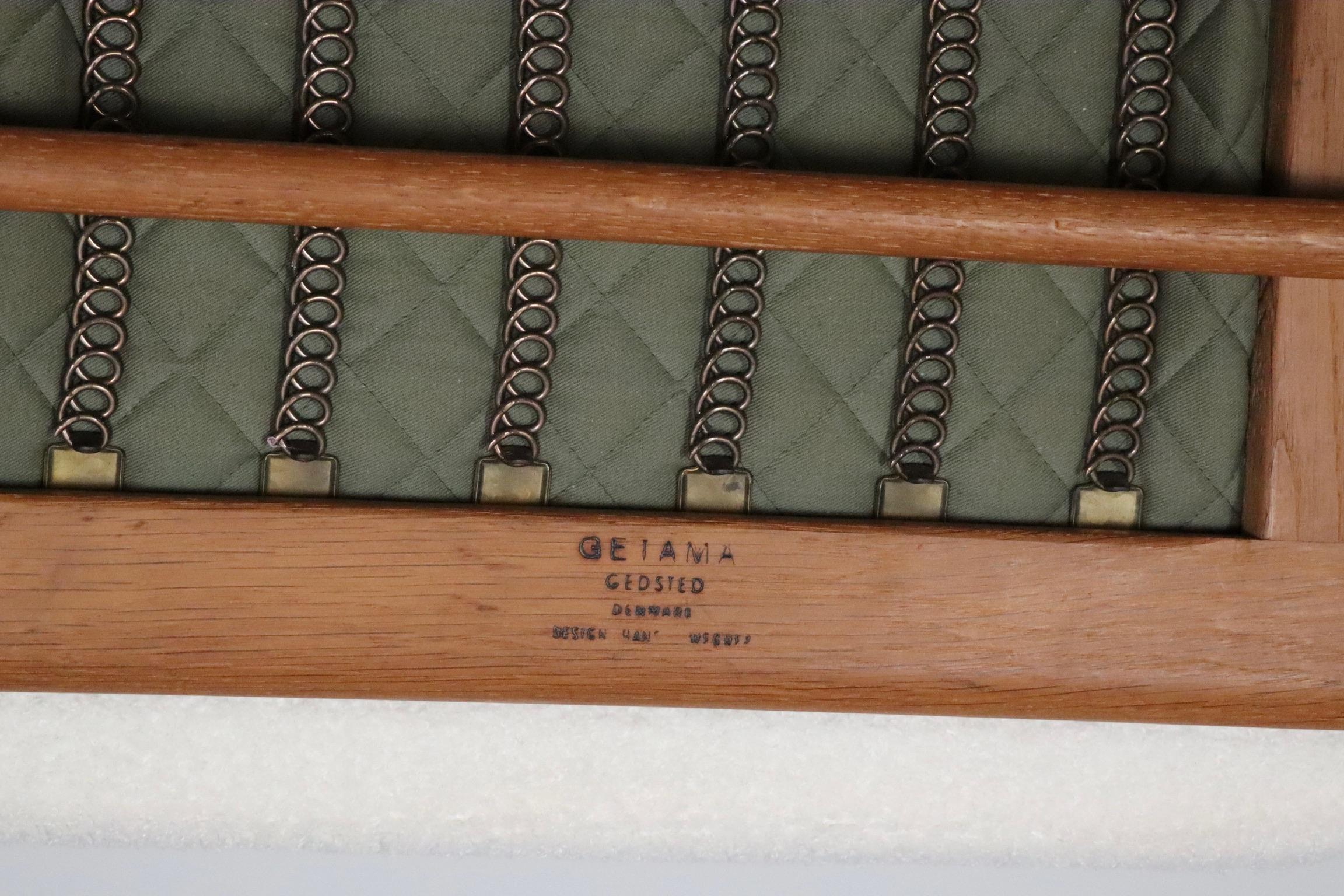 Paire de fauteuils GETAMA en bouclé par Hans Wegner pour Getama, Danemark, années 1950 en vente 8