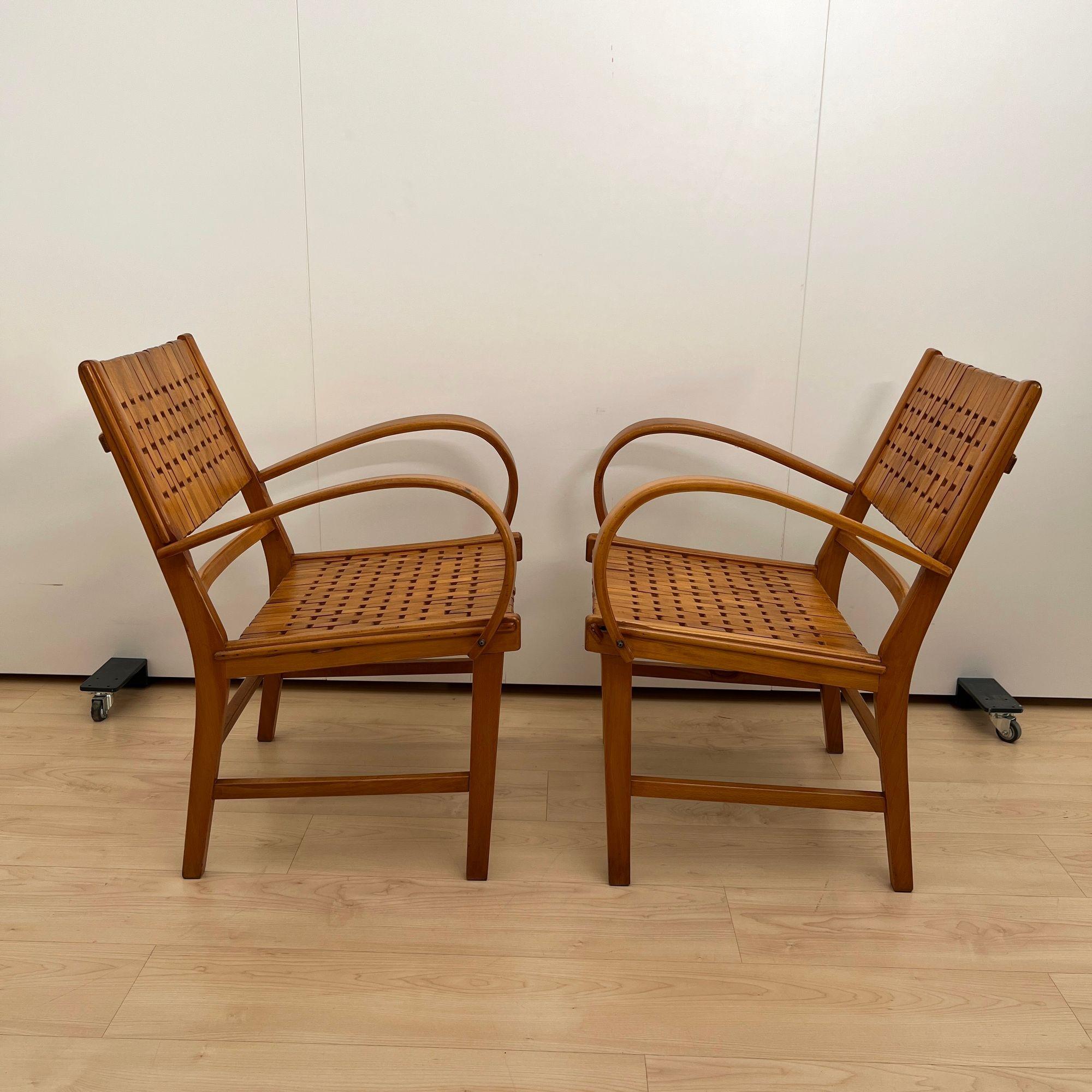 Pair of ‘Gelenka’ Armchairs, Polished Beech Wood, Germany circa 1950 In Good Condition For Sale In Regensburg, DE