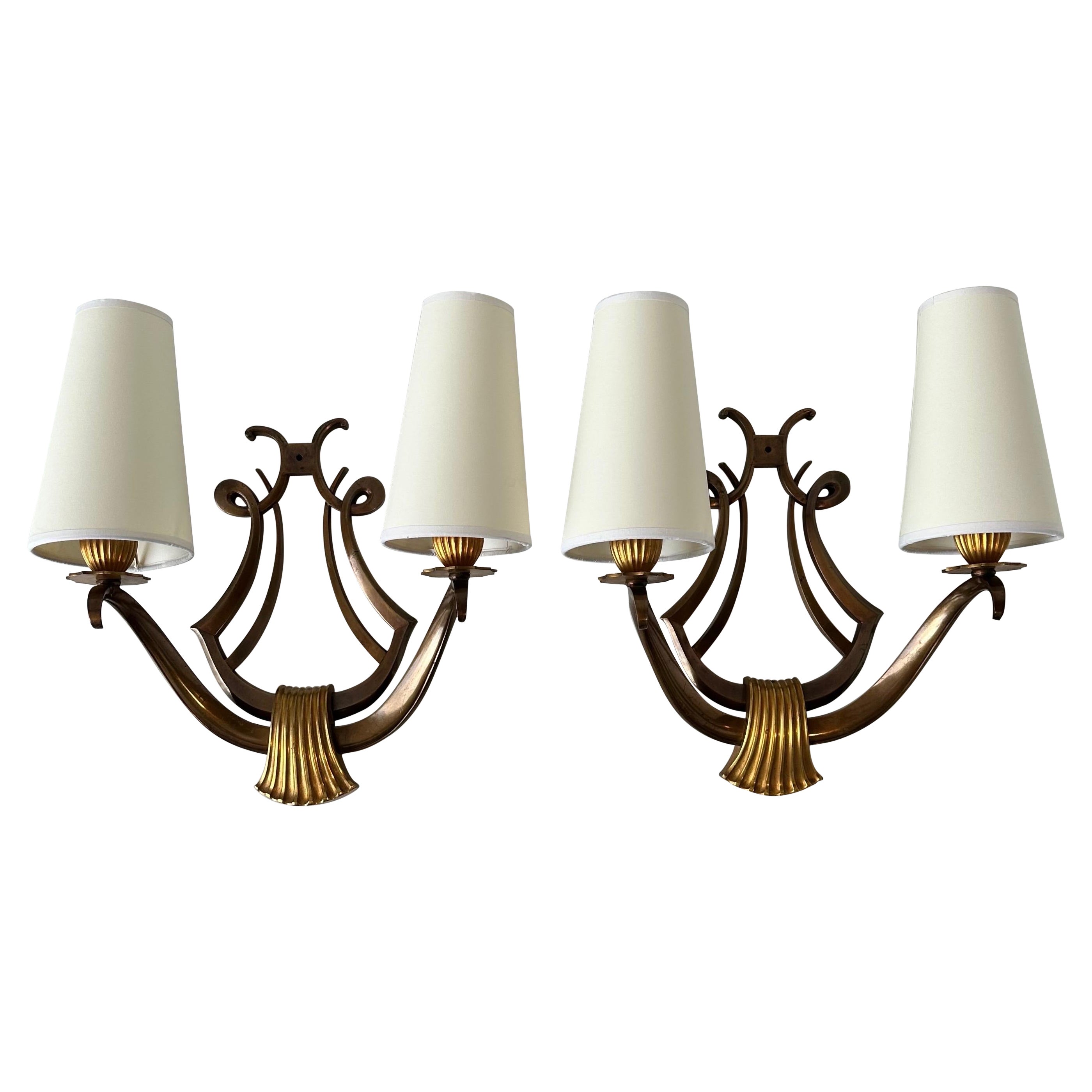 Paire d'appliques en bronze lyre Genet et Michon