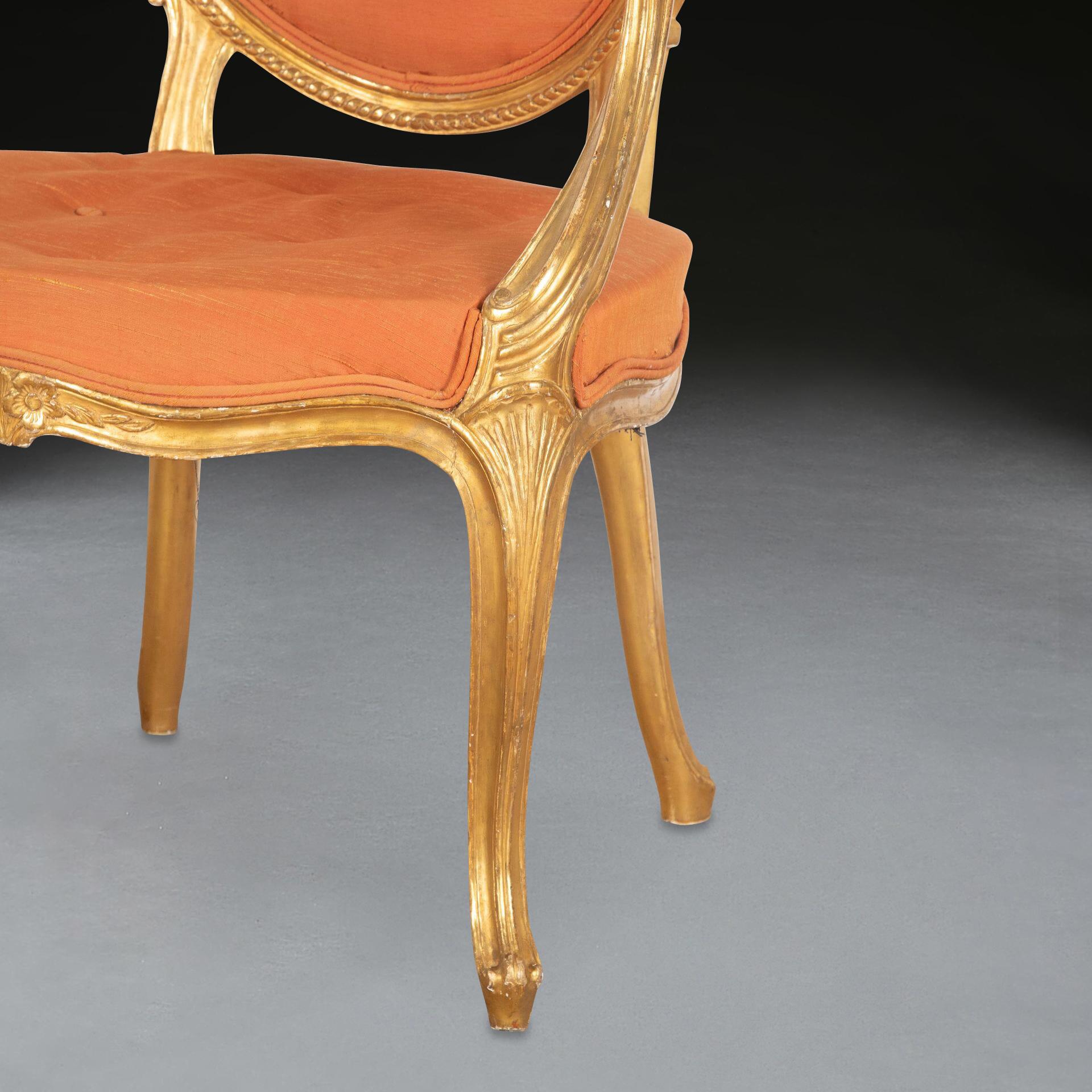 Paire de fauteuils ouverts Geo III en bois doré en vente 6