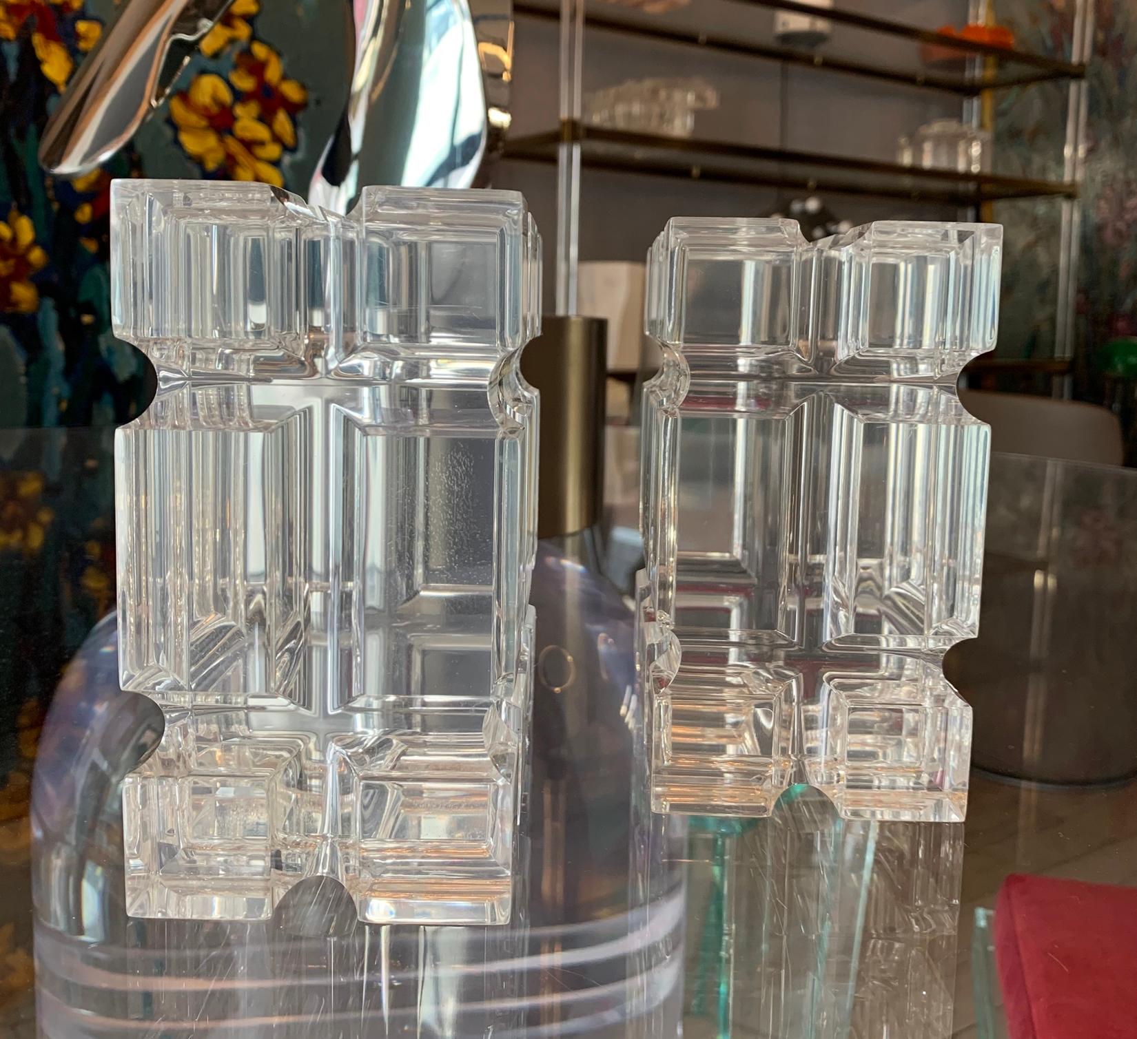 Pair of Geometric Bookends in Lucite by Amparo Calderon Tapia for Cain Modern In Good Condition For Sale In Los Angeles, CA