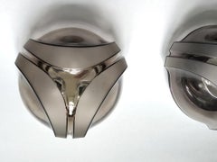 Zwei geometrische Decken- oder Wandleuchten aus Glas:: 1970er Jahre:: bündig