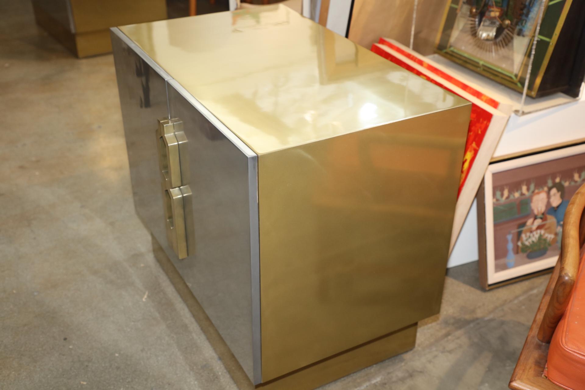 Pair of Geometric Handled Stainless and Brass Nightstands In Good Condition In Palm Springs, CA