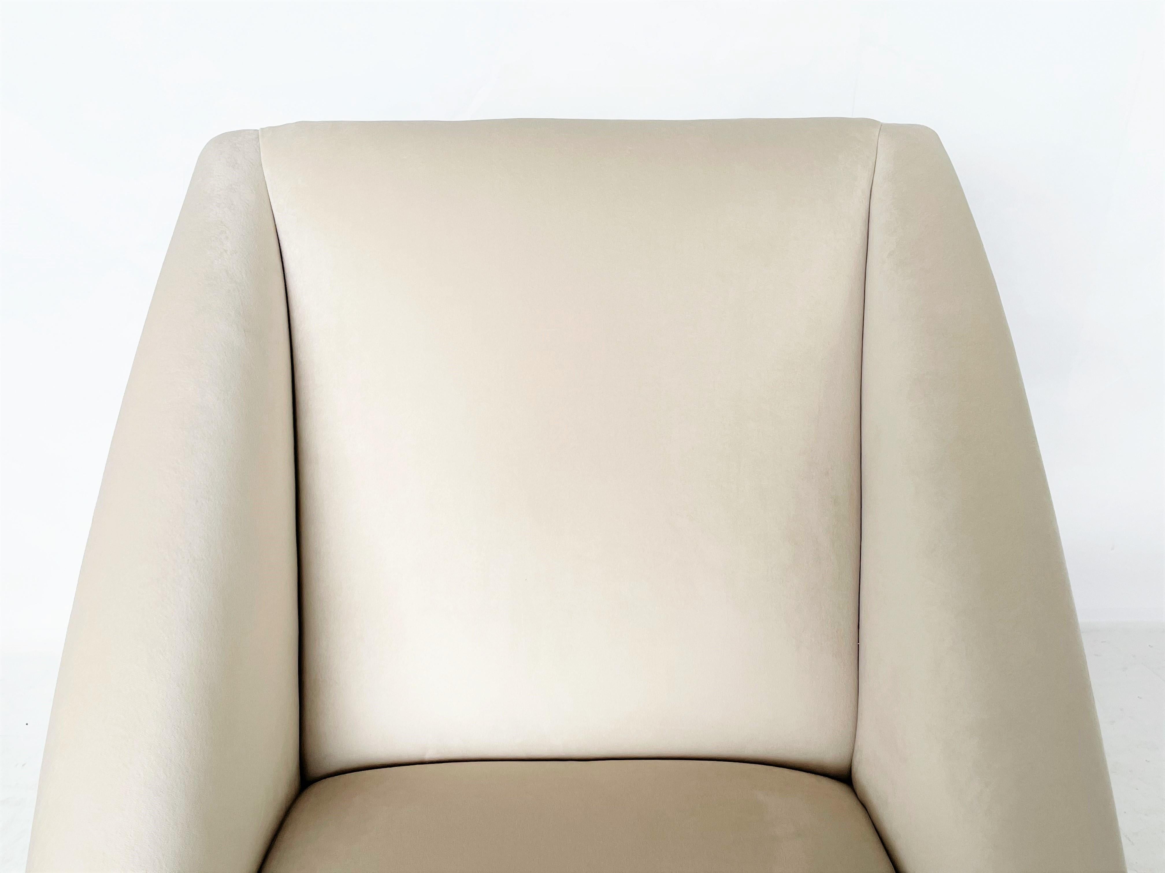 Pair of Geometric Italian Club or Lounge Chairs Attributed to Gio Ponti 1