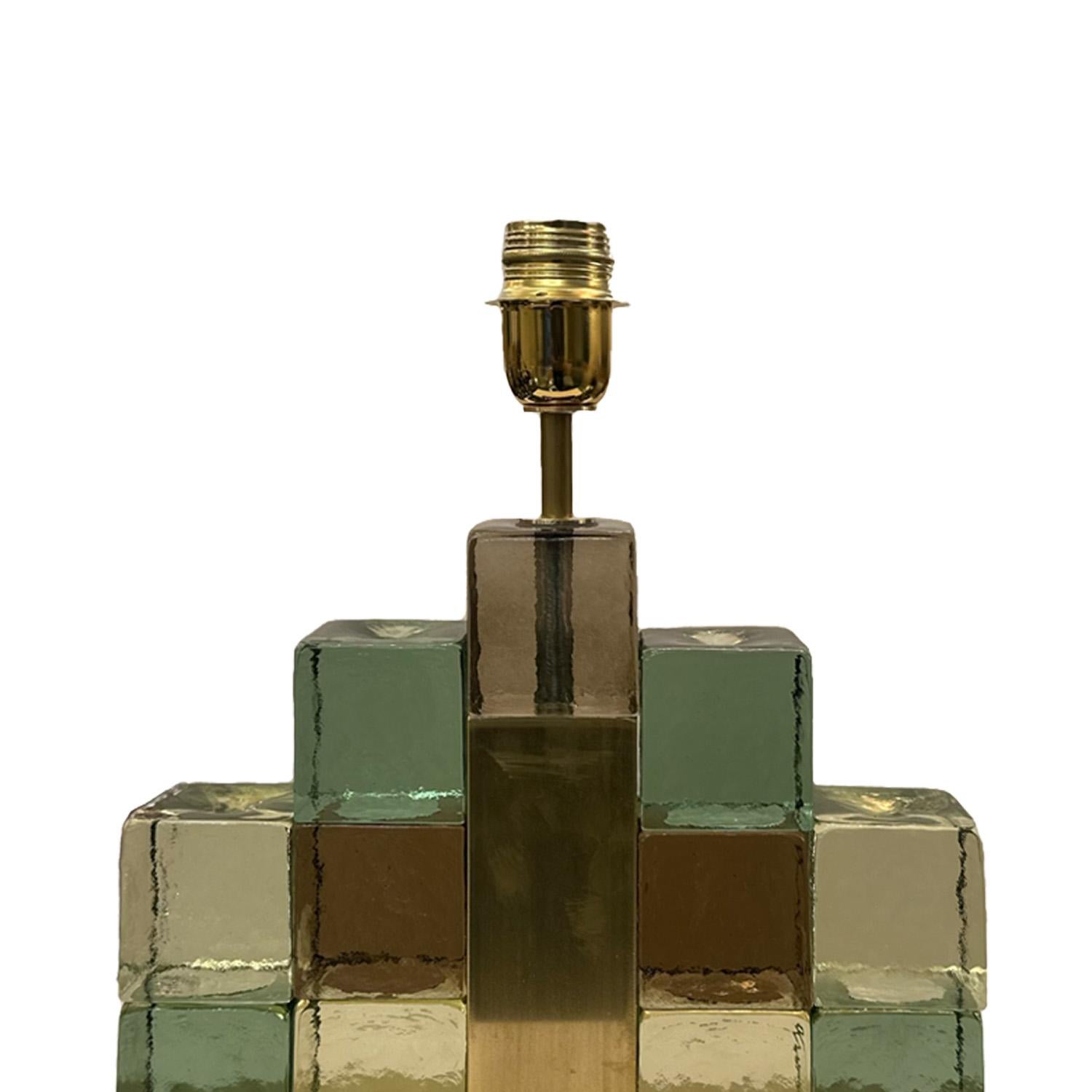 Hand-Crafted Pair of Geometric Murano Glass Interlocking Block and Brass Table Lamps For Sale