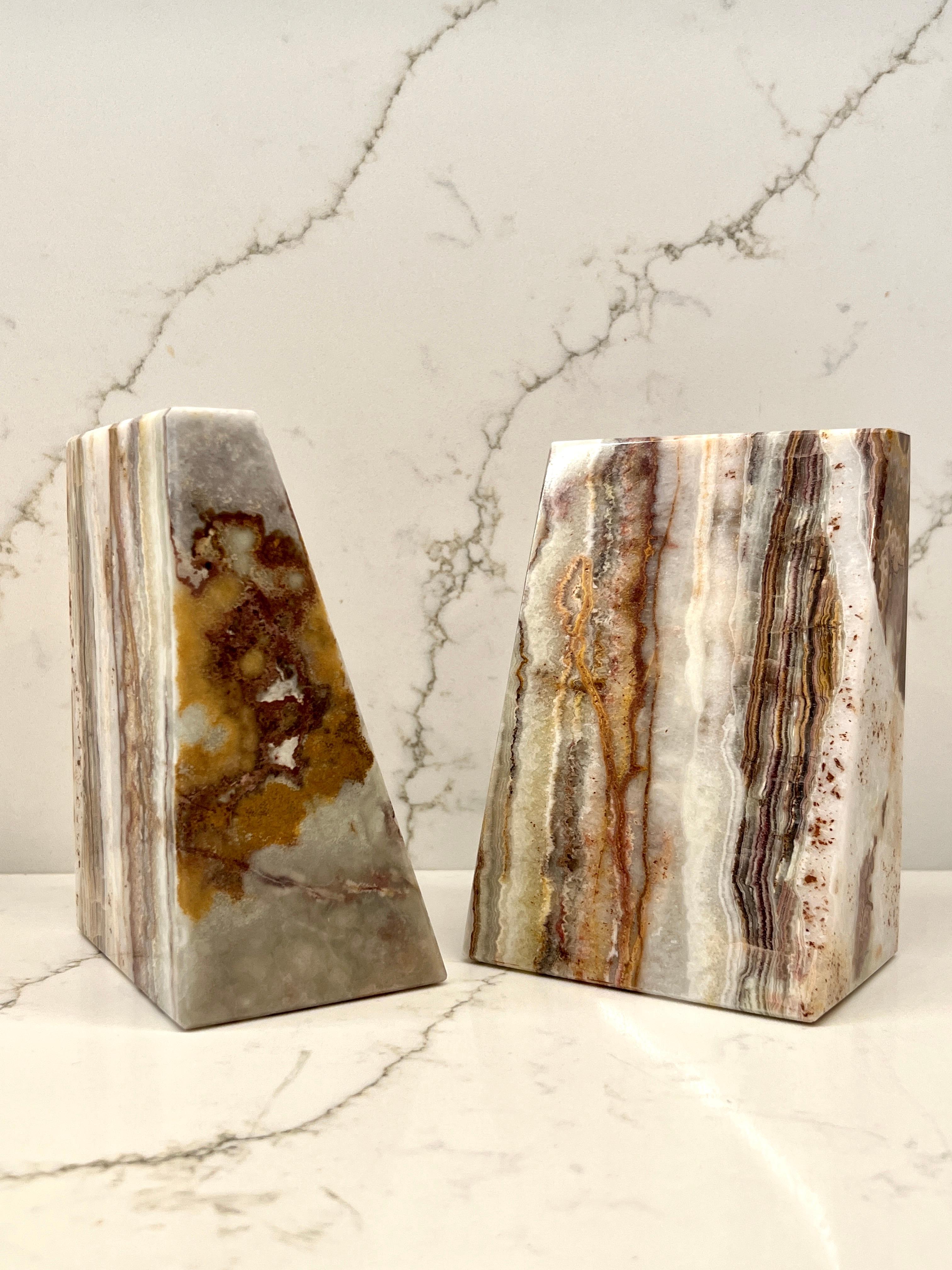 Pair of Geometric Onyx Bookends In Excellent Condition For Sale In Fort Lauderdale, FL