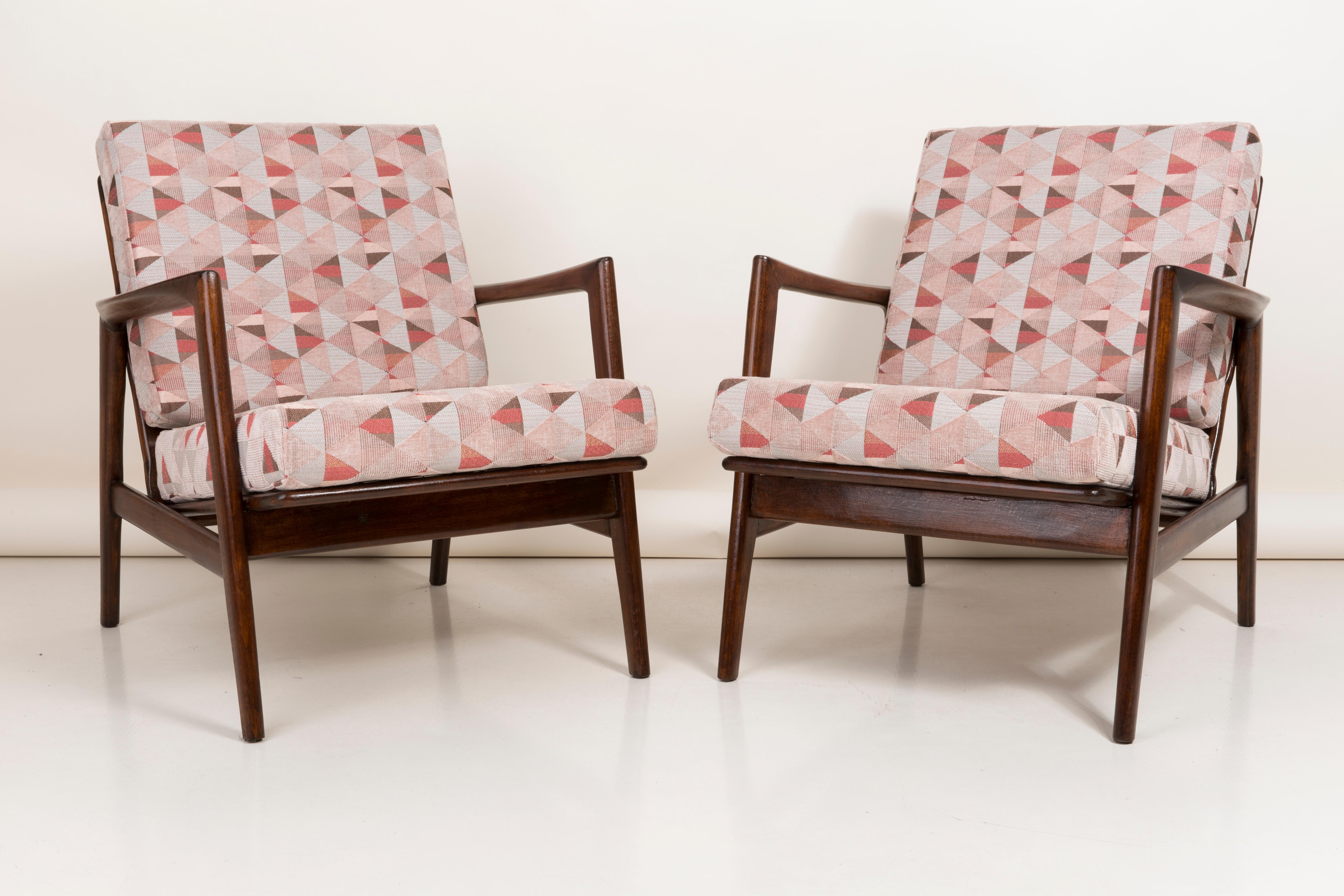 Hand-Crafted Pair of Geometric Pink Print Velvet Armchairs, 1960s, Poland For Sale
