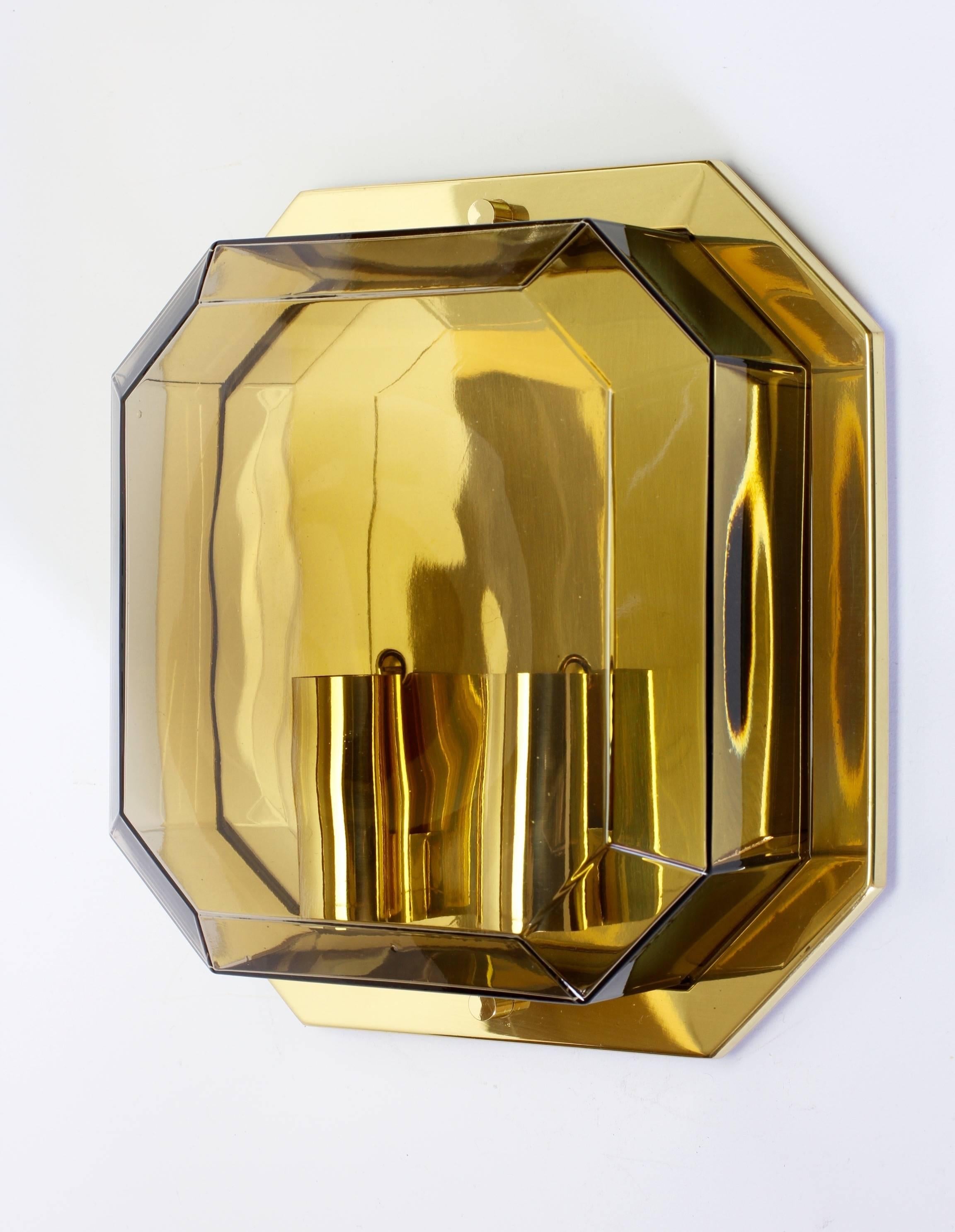 Polished Pair of Geometric Smoked Topaz Glass and Brass Wall Lights by Limburg circa 1980 For Sale