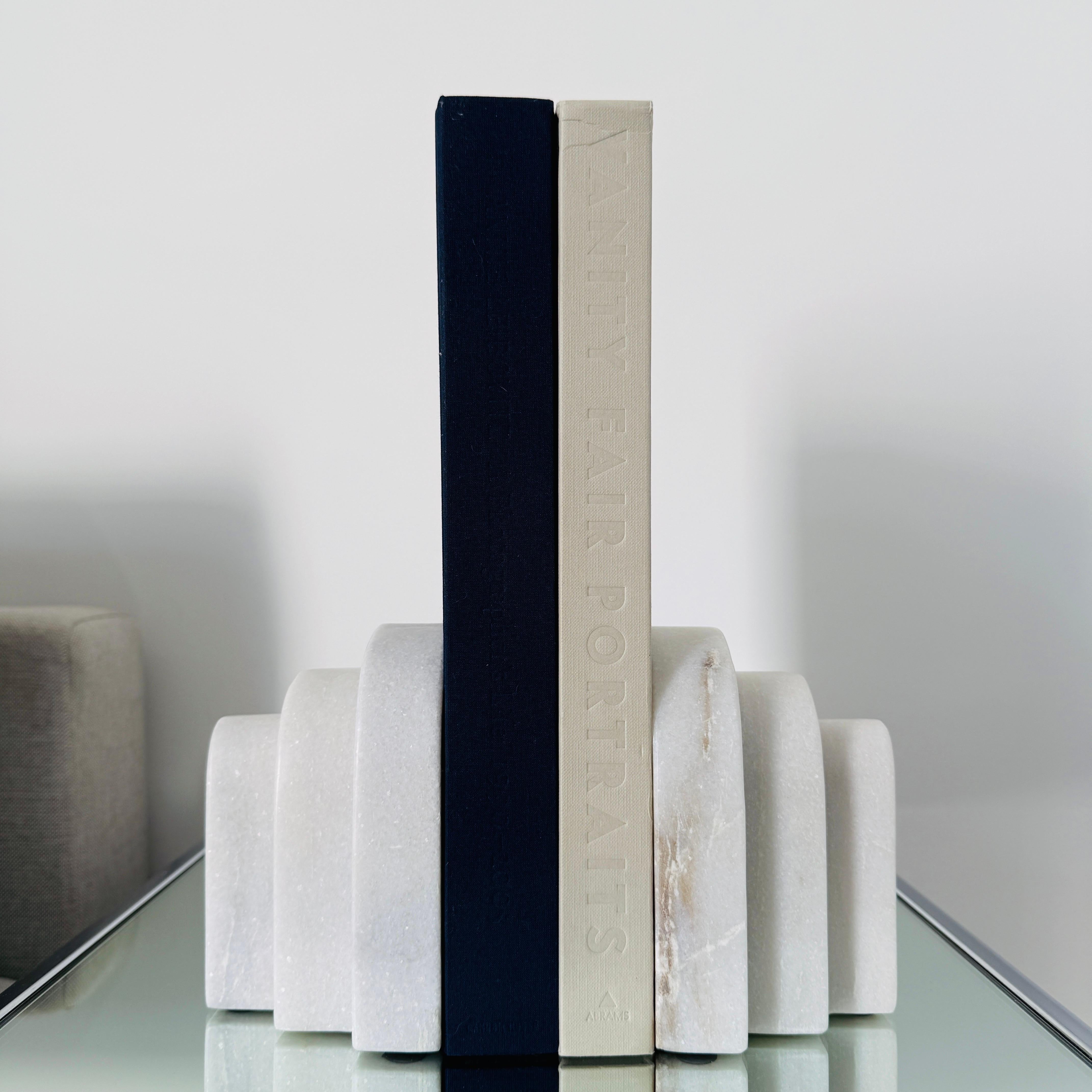 Italian Pair of Geometric White Marble Bookends For Sale