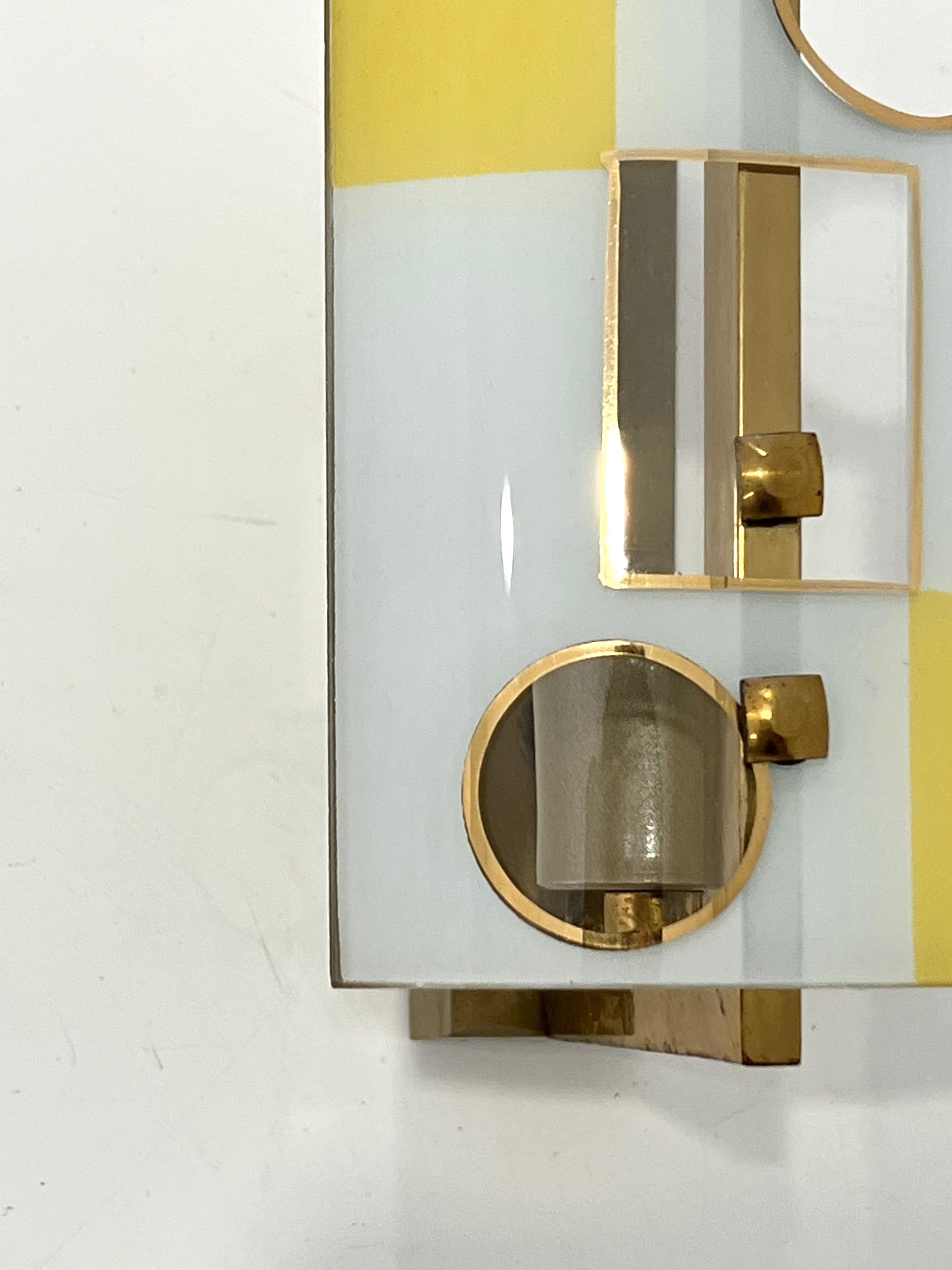 Pair of Geometrical Curved Glass Sconces For Sale 3