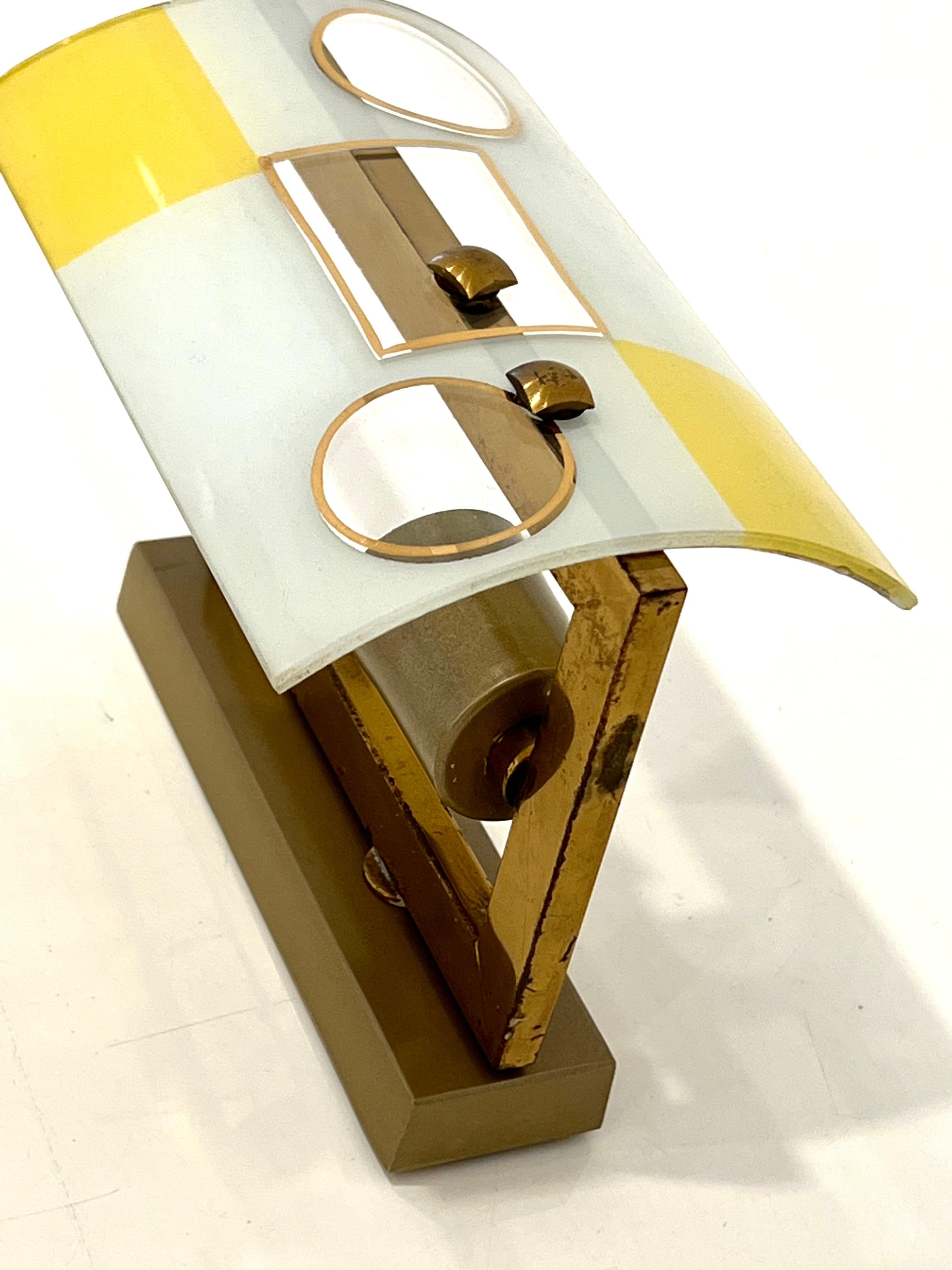 Pair of Geometrical Curved Glass Sconces For Sale 5