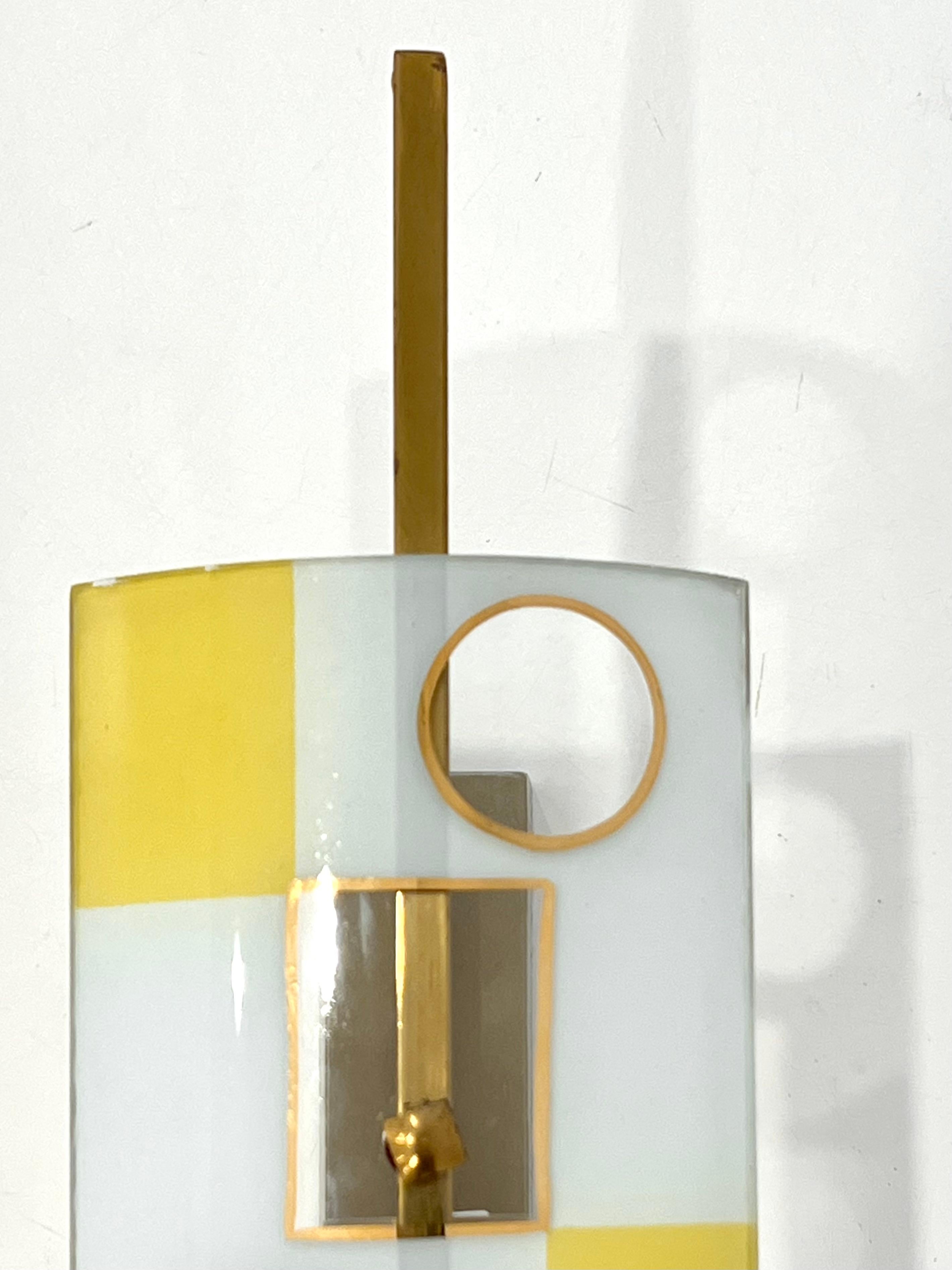 Pair of Geometrical Curved Glass Sconces In Good Condition For Sale In New York, NY