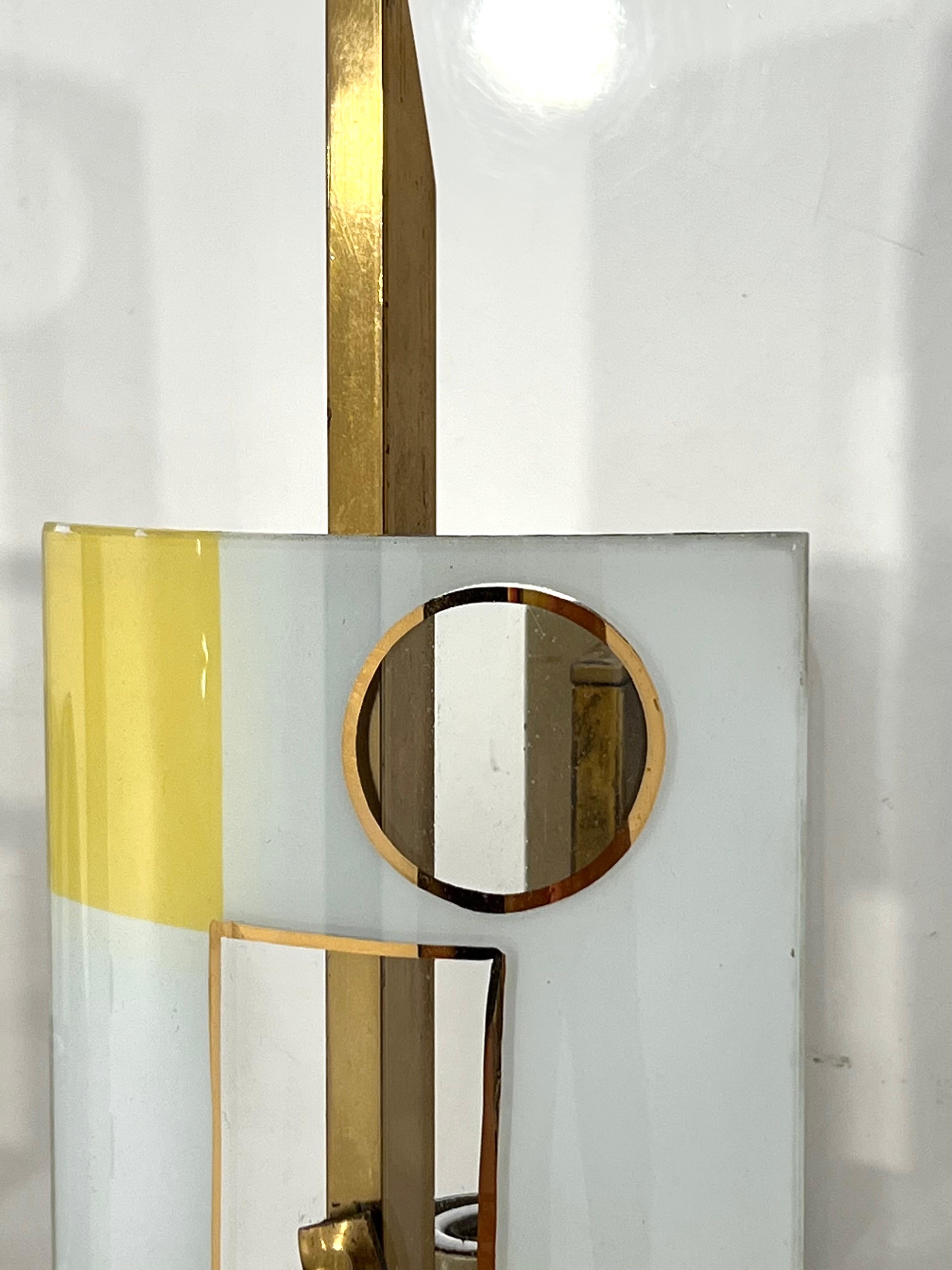 Pair of Geometrical Curved Glass Sconces For Sale 2
