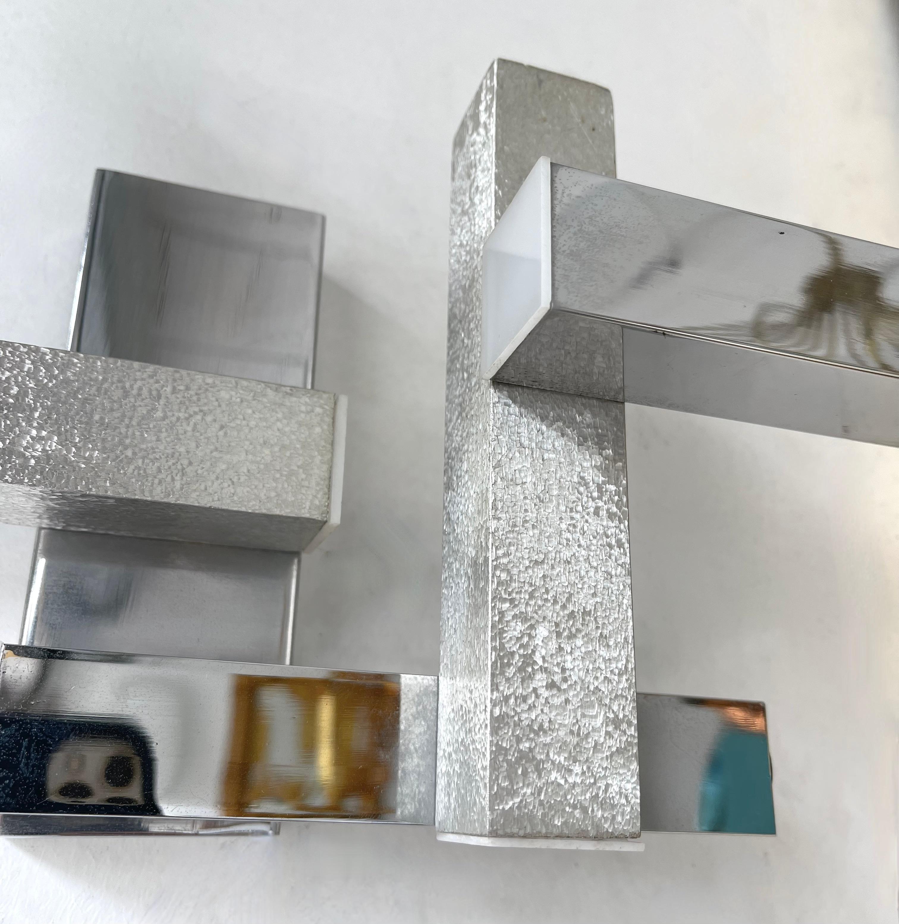 Pair of Geometry Metal Sconces, Italy, 1970s In Good Condition For Sale In SAINT-OUEN, FR