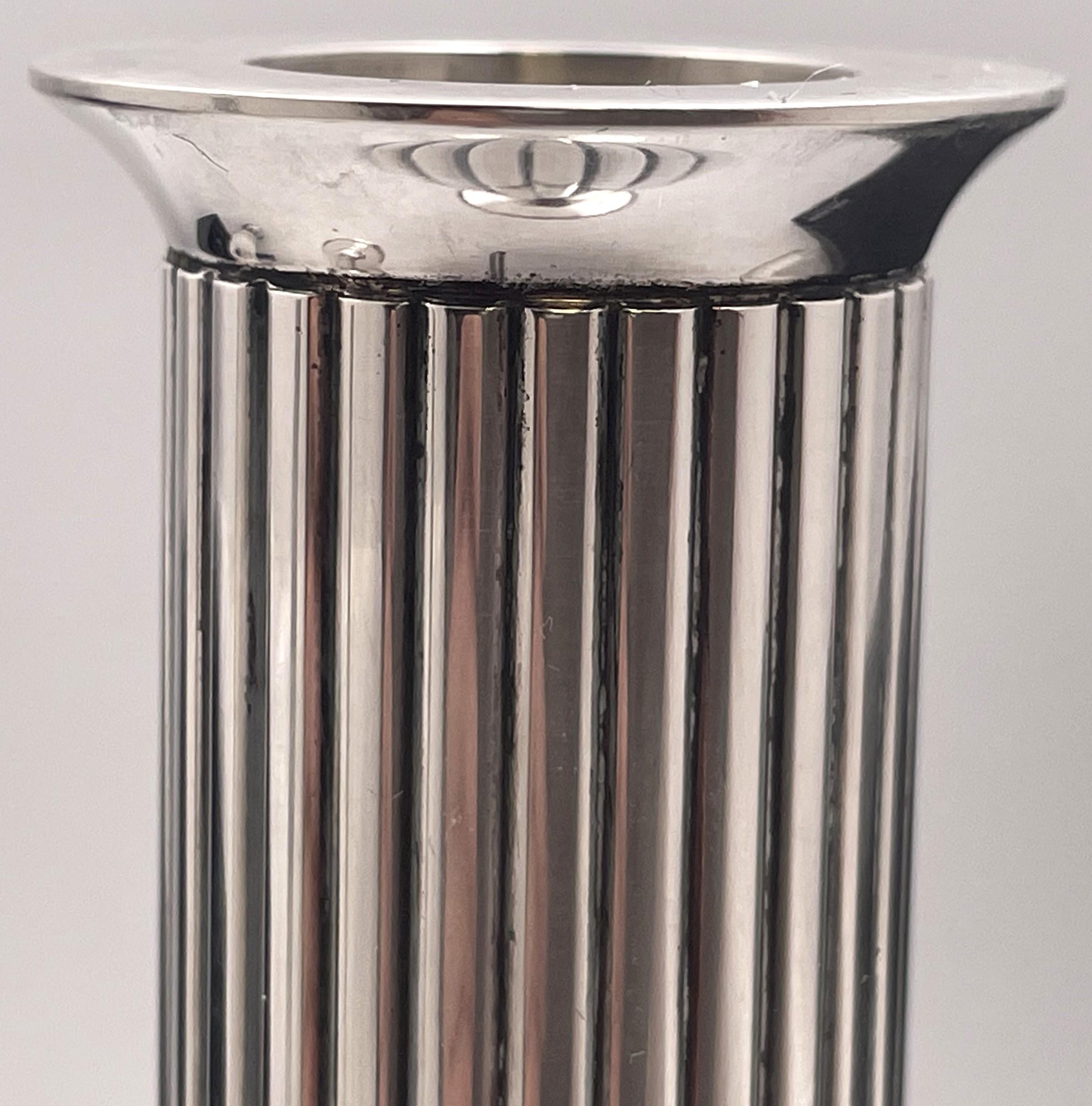 Paar Georg Jensen von S. Bernadotte Sterlingsilber-Kerzenständer #855B mit Boxen (20. Jahrhundert) im Angebot