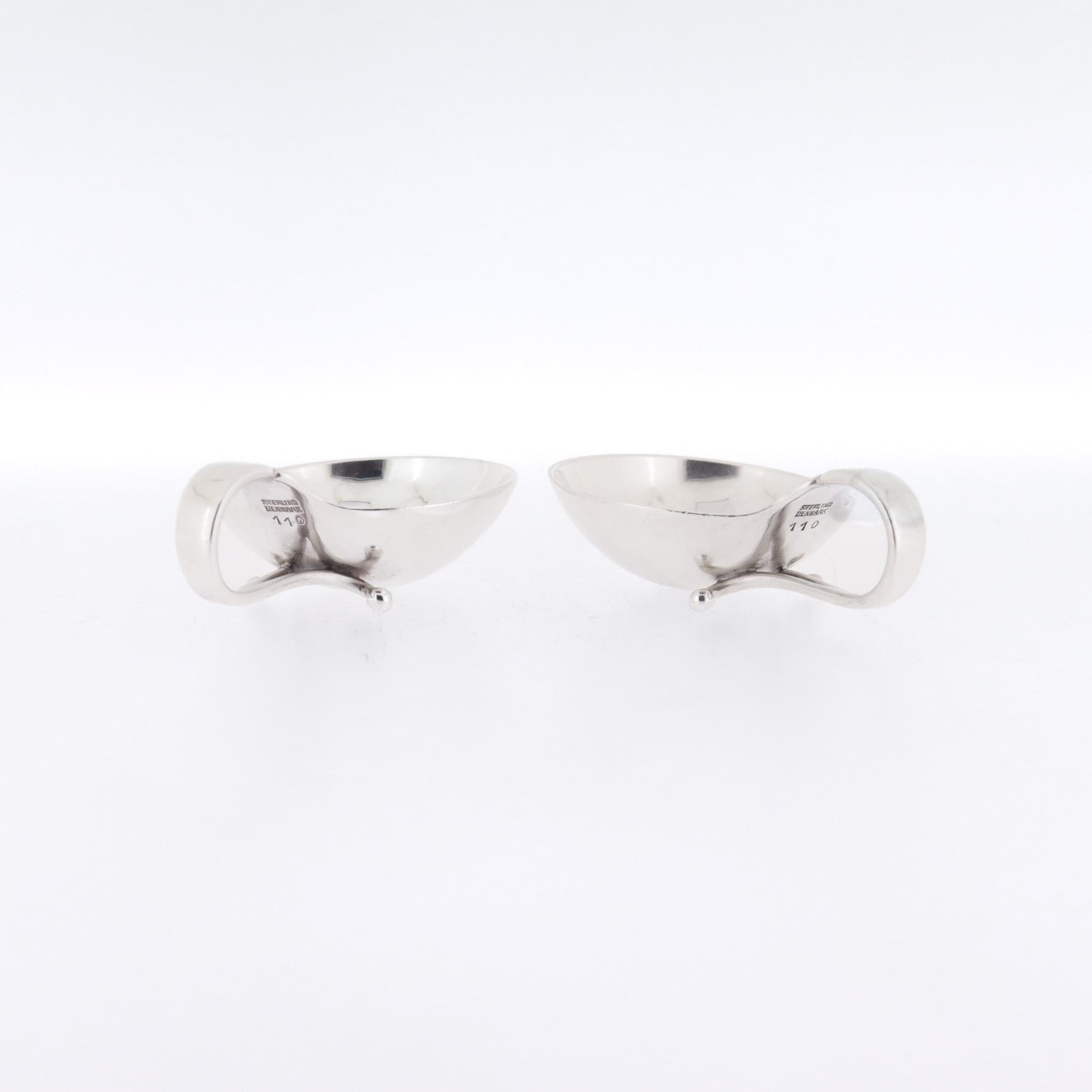 Pareja de saleros y cucharas ornamentales Georg Jensen de plata de ley nº 110 siglo XX en venta