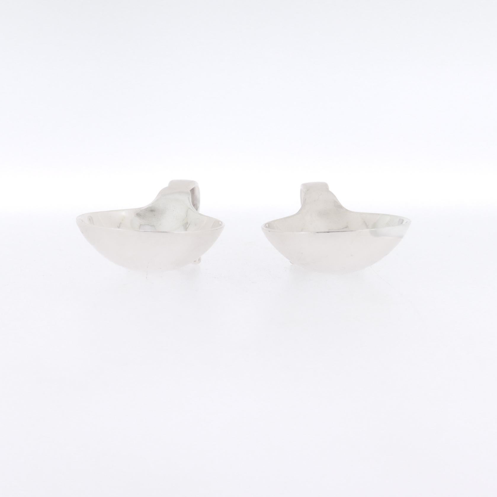 Pareja de saleros y cucharas ornamentales Georg Jensen de plata de ley nº 110 en venta 1