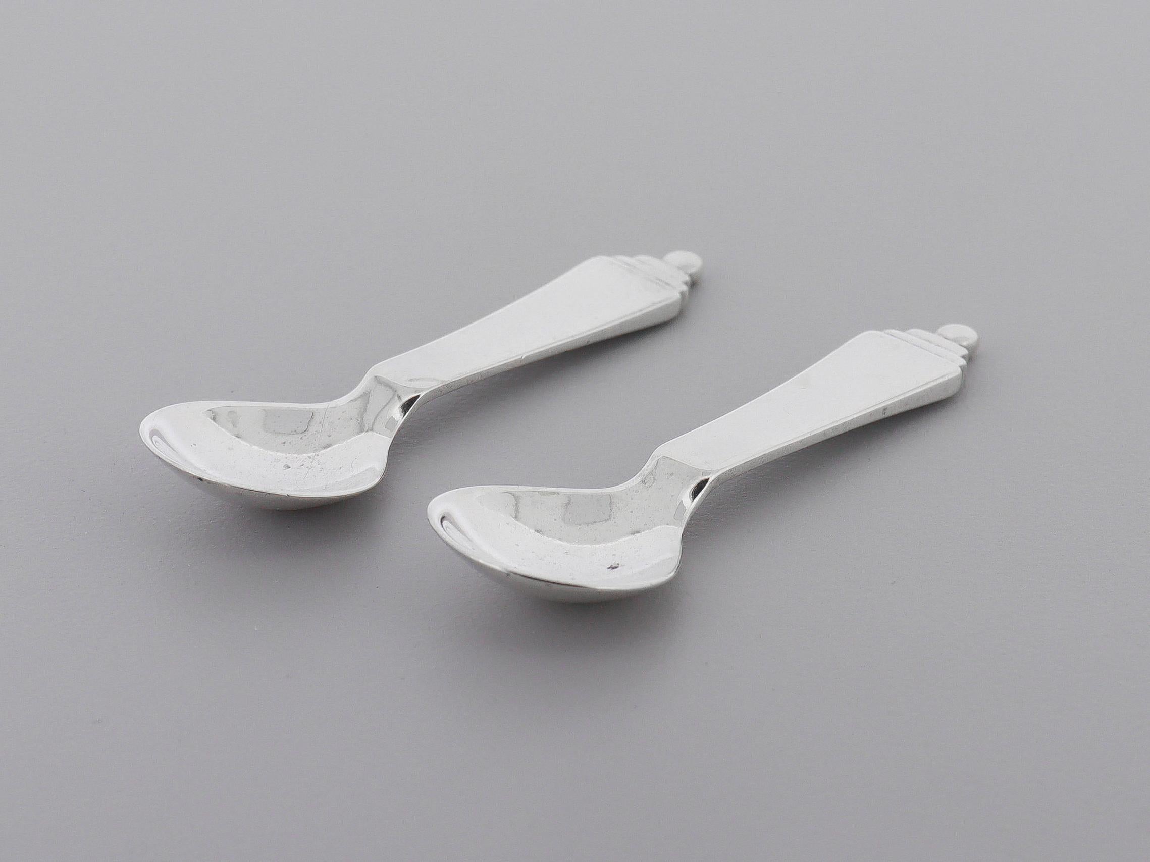 Paire de cuillères à sel en argent sterling Georg Jensen Pyramide en vente 7