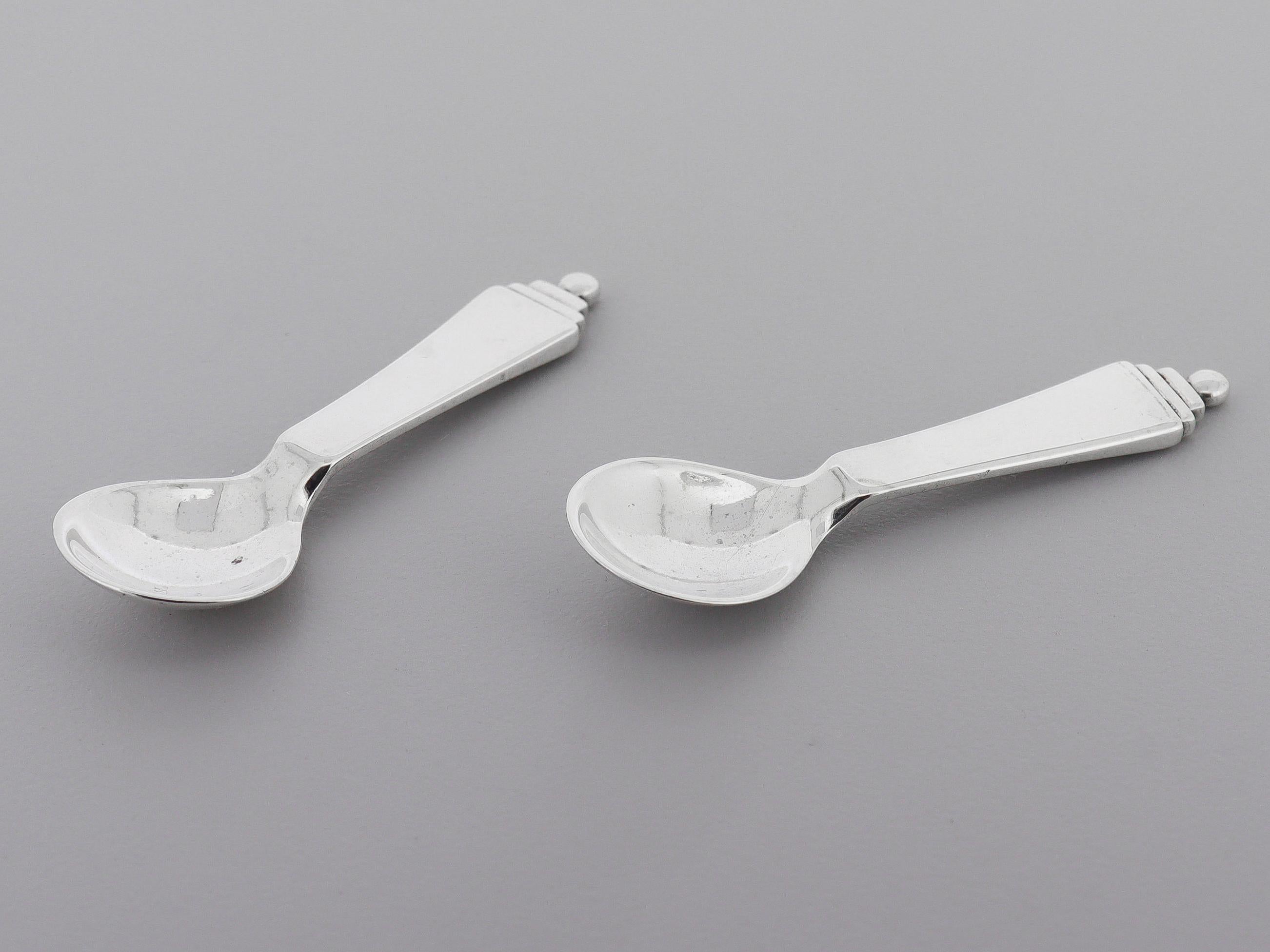 Paire de cuillères à sel en argent sterling Georg Jensen Pyramide en vente 8