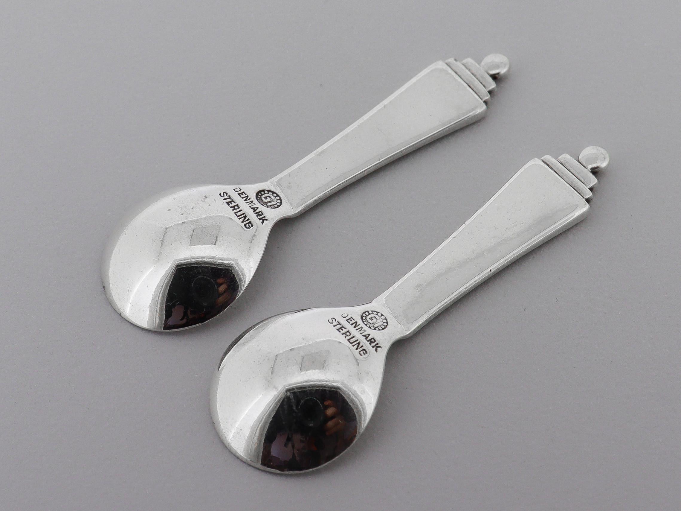 Paire de cuillères à sel en argent sterling Georg Jensen Pyramide en vente 10