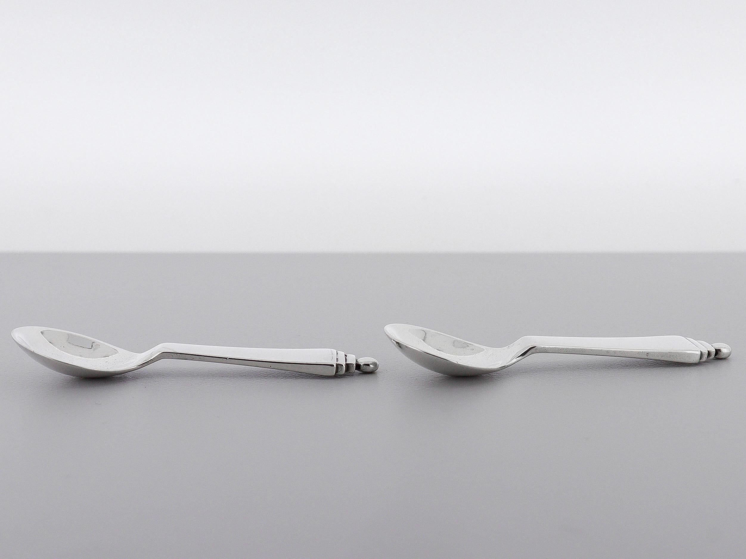 Paire de cuillères à sel en argent sterling Georg Jensen Pyramide en vente 13
