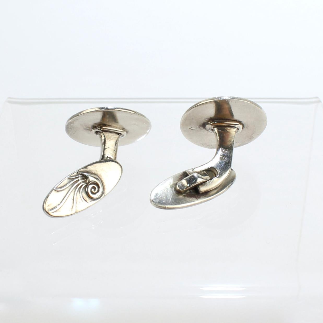 Pair of Georg Jensen Sterling Silver Cufflinks Model No. 52 by Henry Pilstrup In Good Condition For Sale In Philadelphia, PA