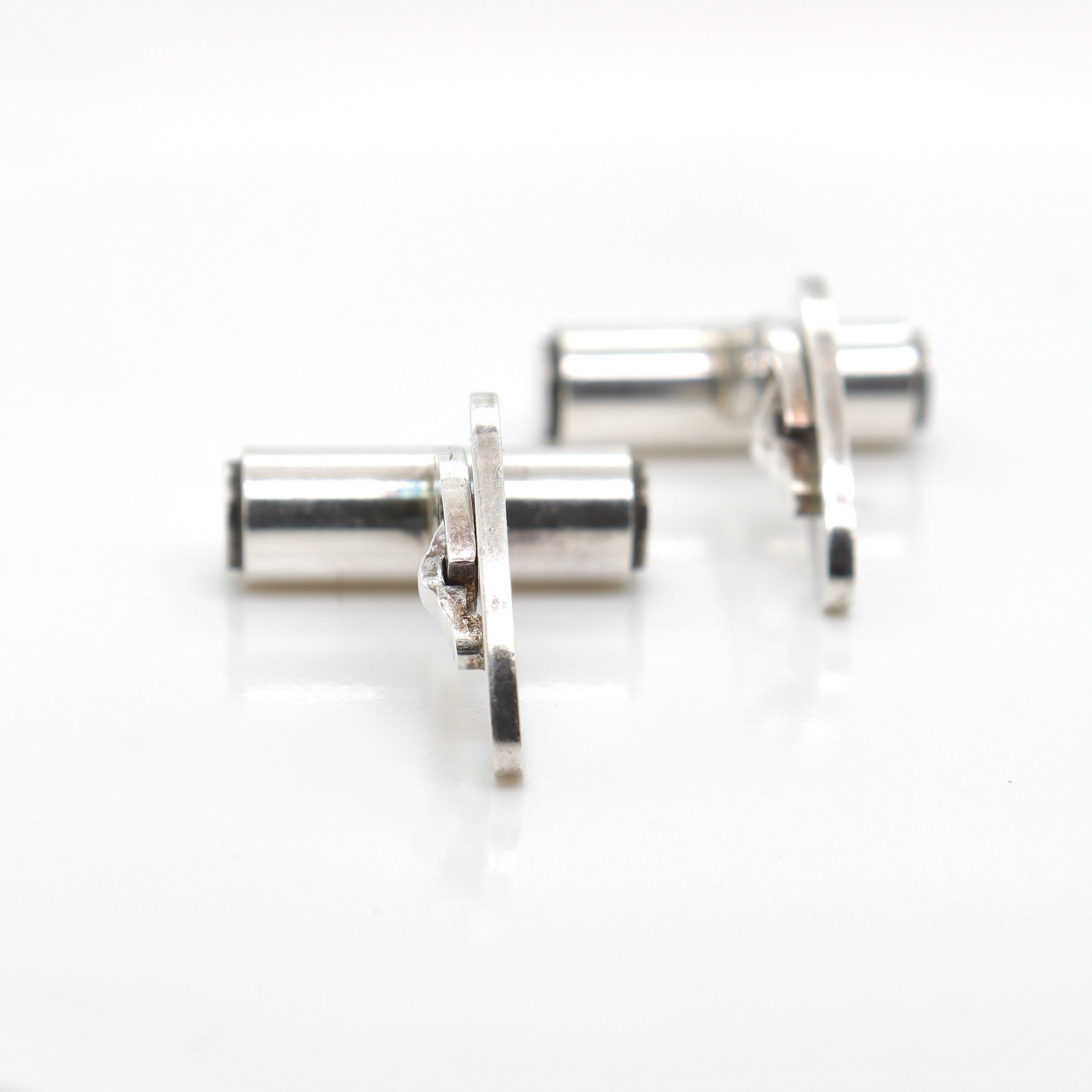 Pair of Georg Jensen Sterling Silver Cufflinks No. 96 In Good Condition For Sale In Philadelphia, PA